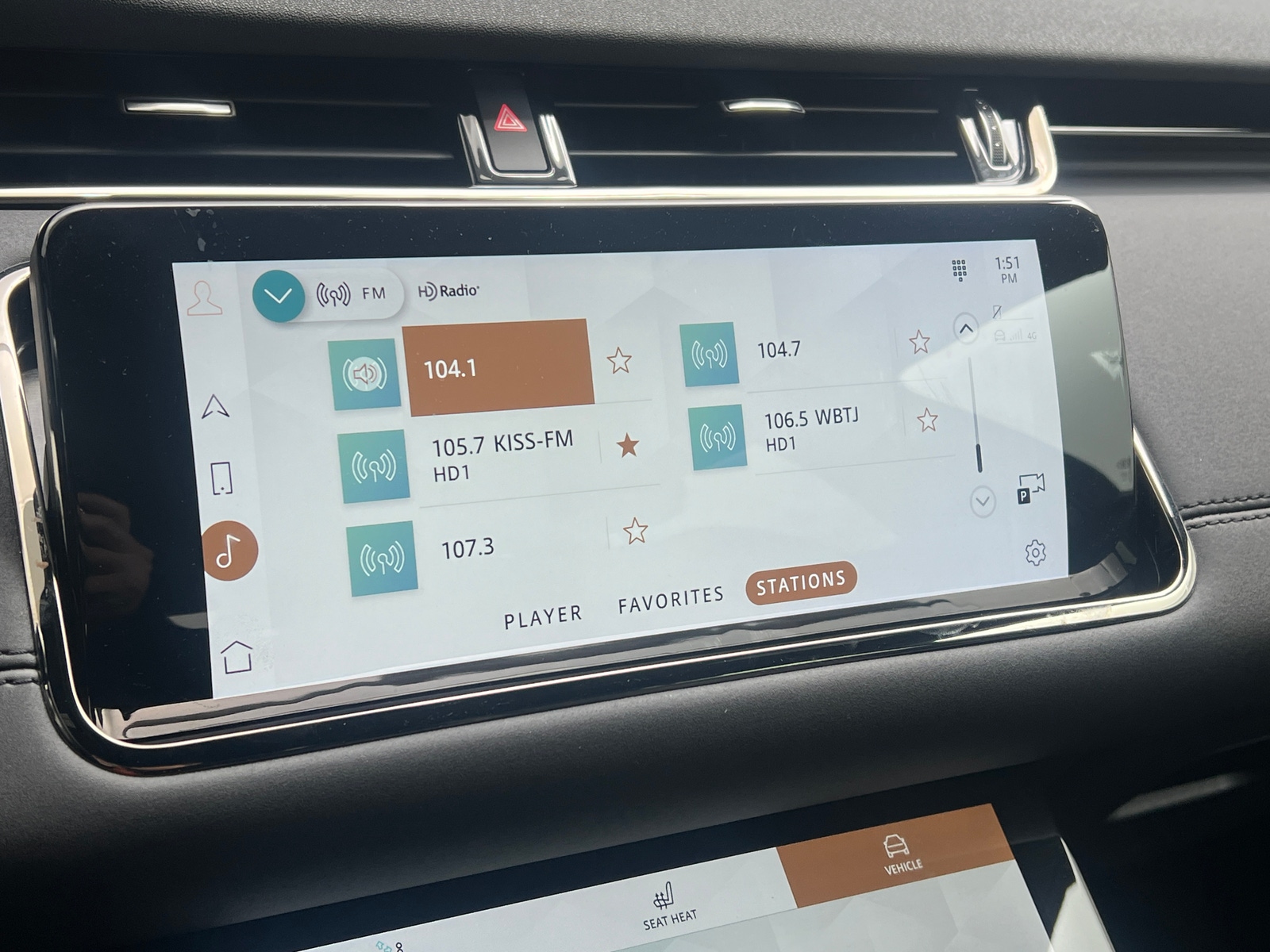 Thumbnail: 2022 Land Rover Range Rover Evoque - 3