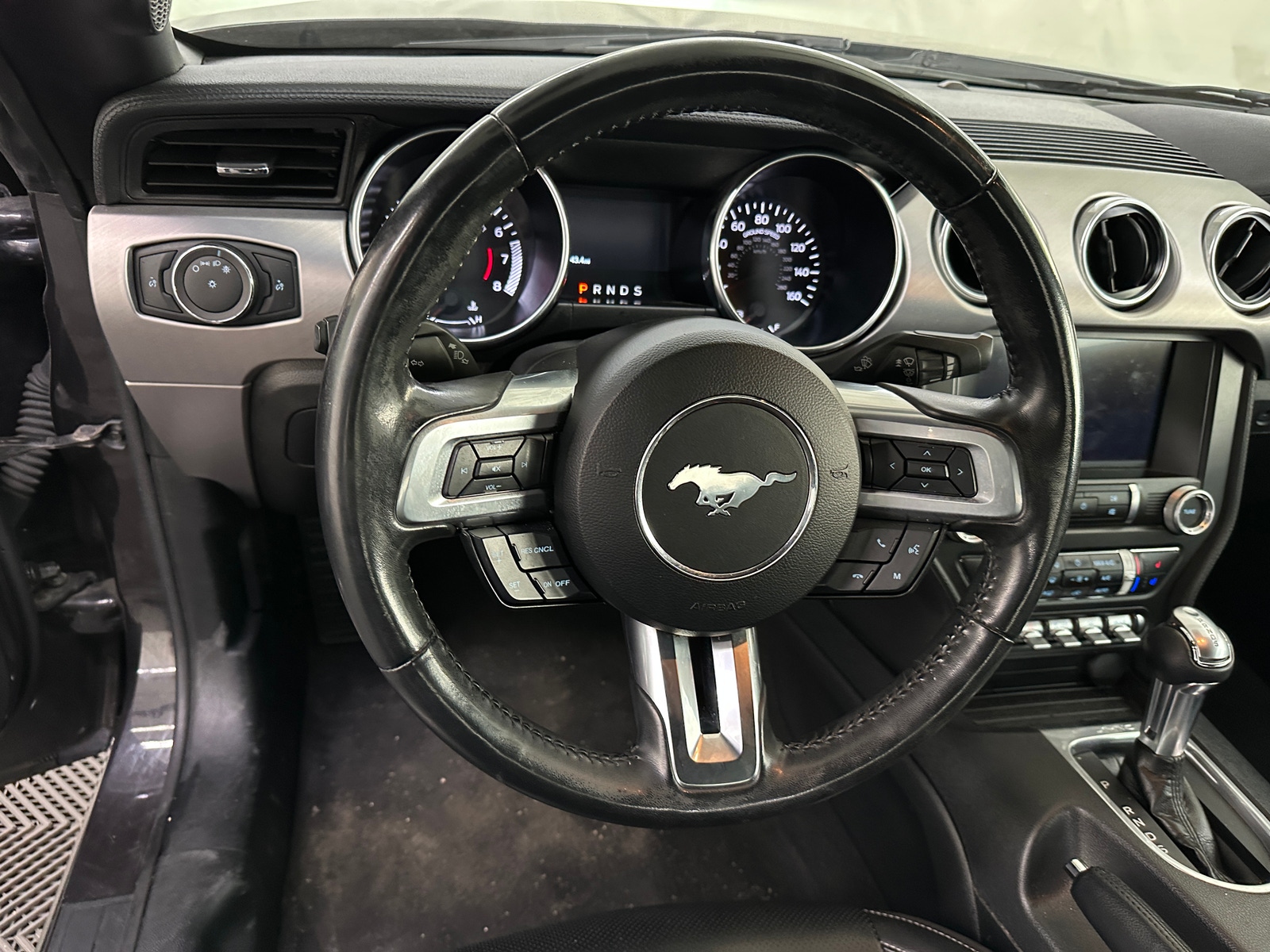 Thumbnail: 2022 Ford Mustang - 4