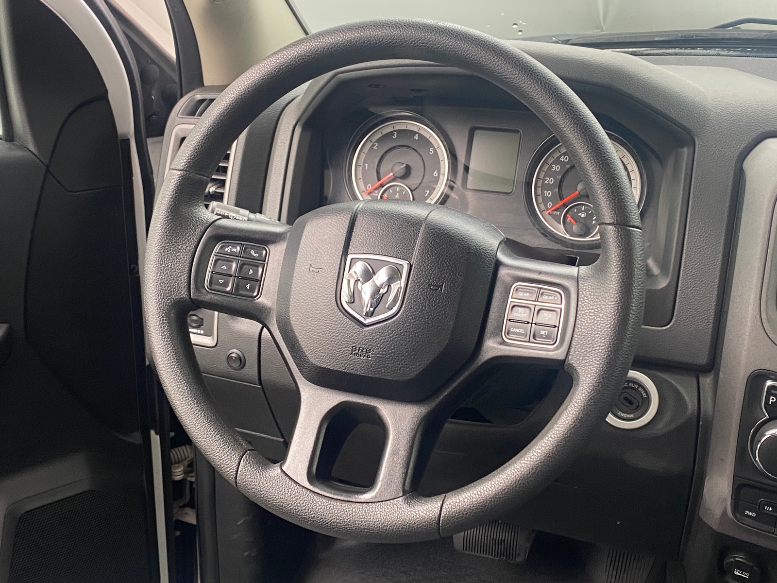 Thumbnail: 2019 RAM 1500 Classic - 4