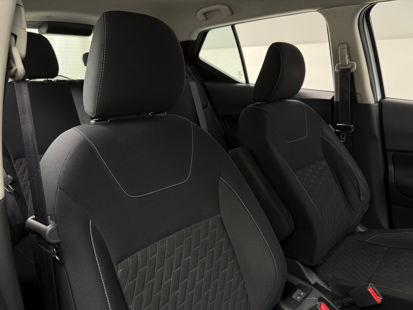 Thumbnail: 2022 Nissan Kicks - 2