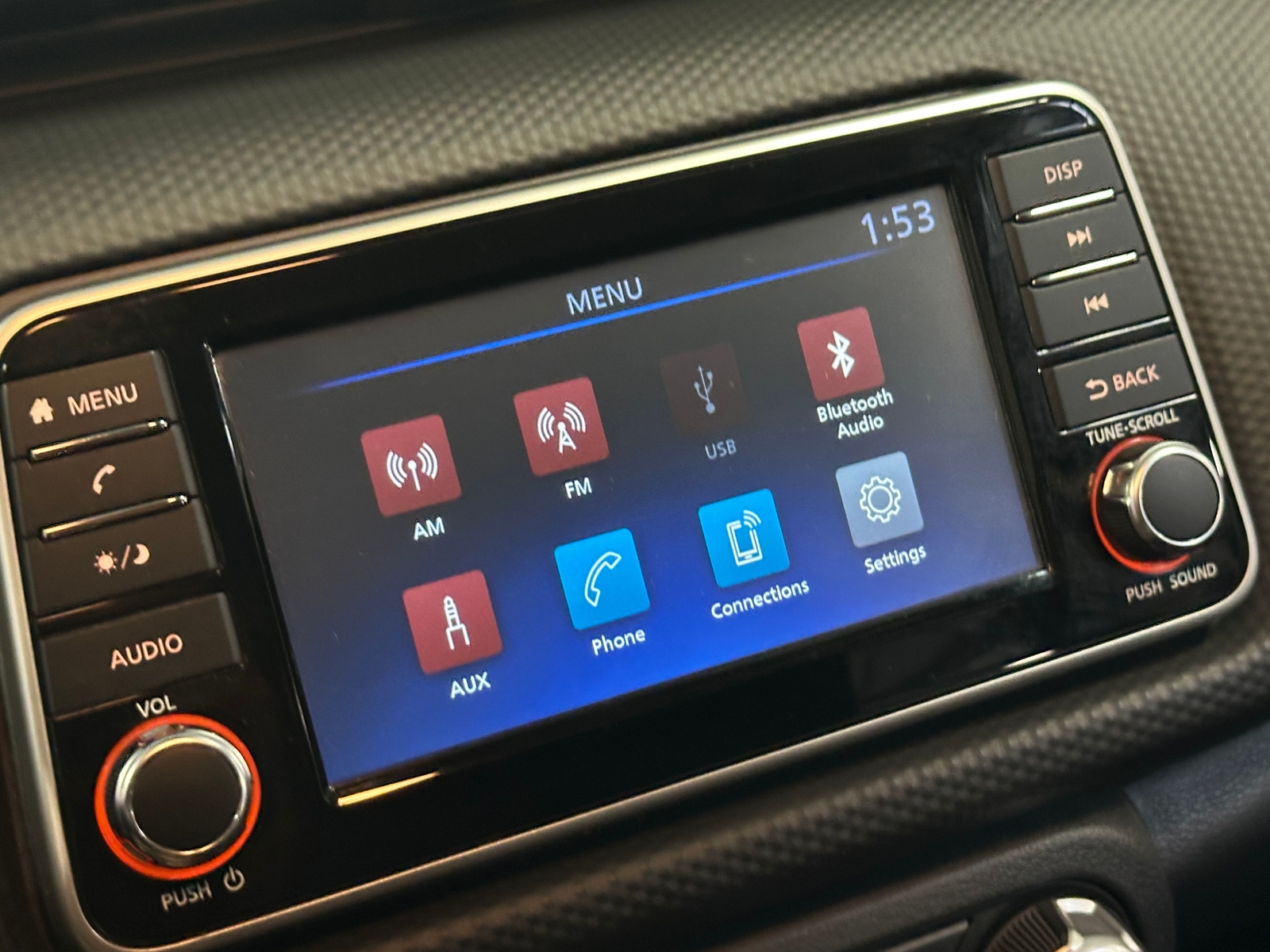 Thumbnail: 2022 Nissan Kicks - 4