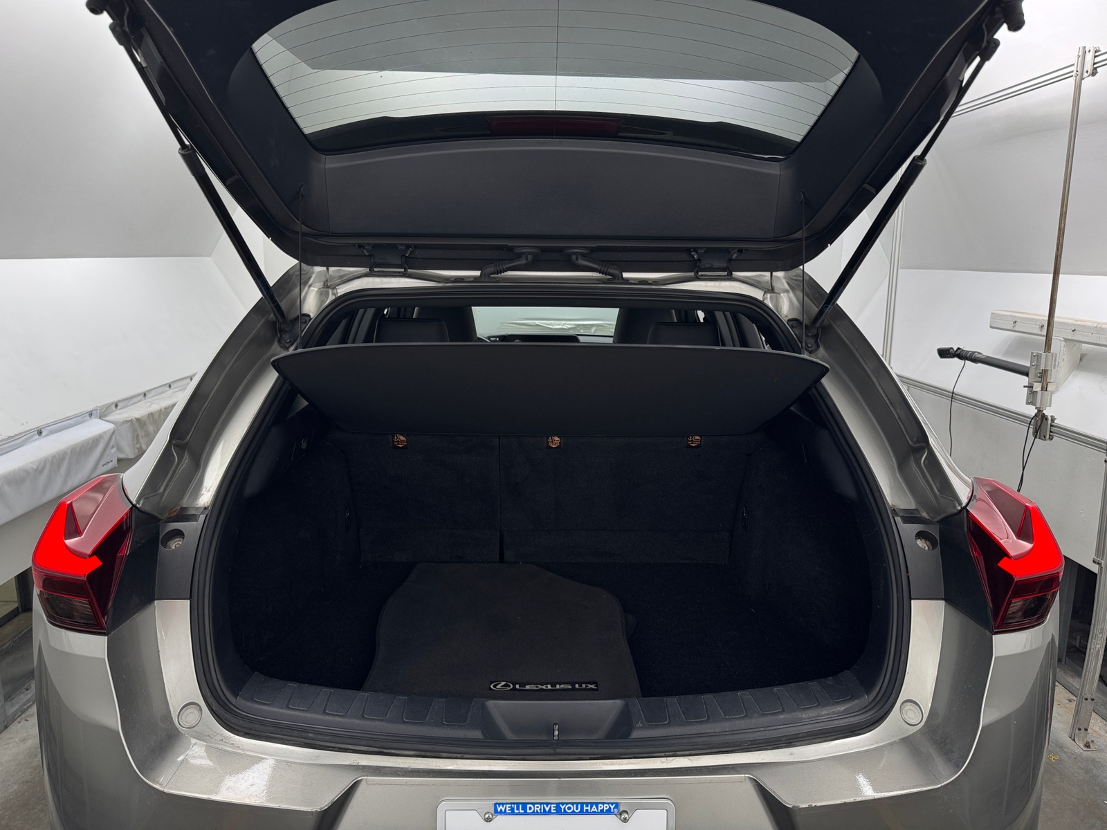 Thumbnail: 2019 Lexus UX - 6