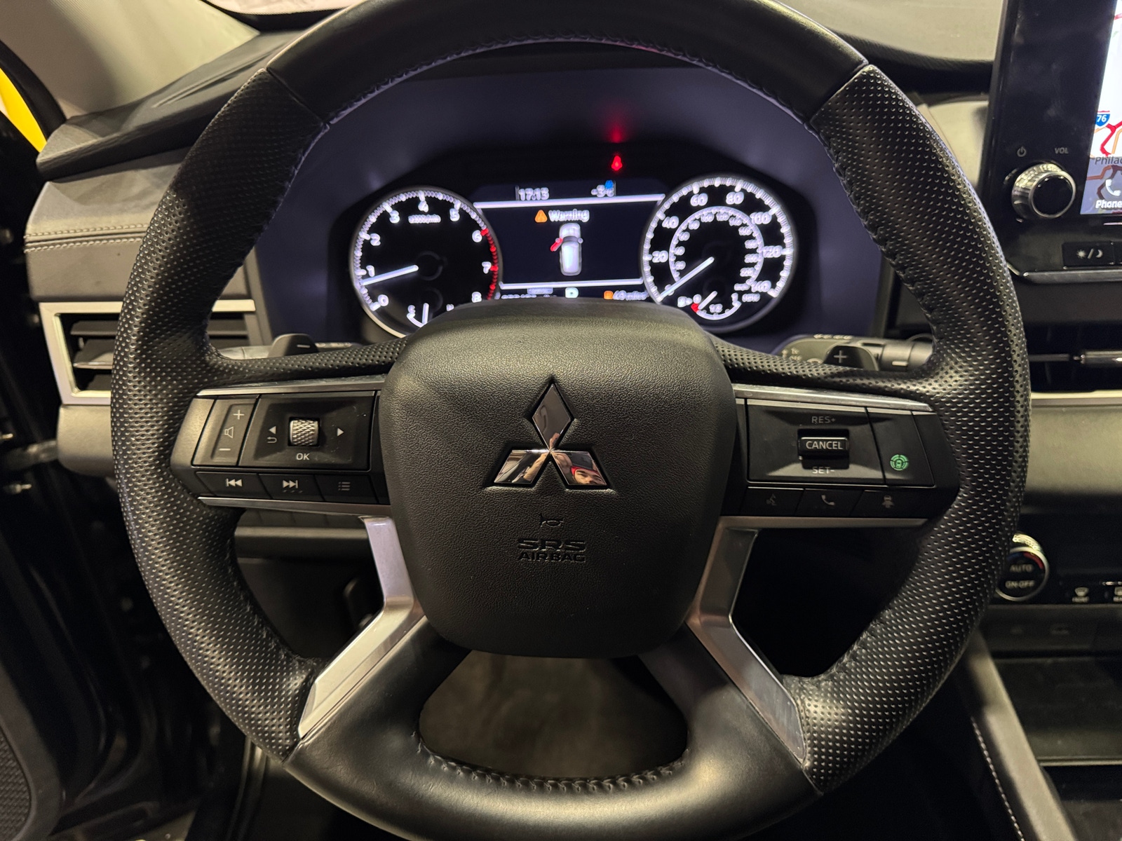 Thumbnail: 2022 Mitsubishi Outlander - 4