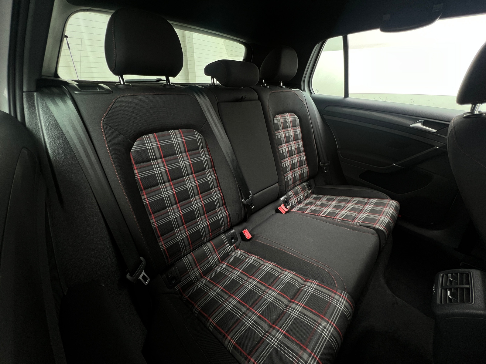 Thumbnail: 2019 Volkswagen Golf - 6