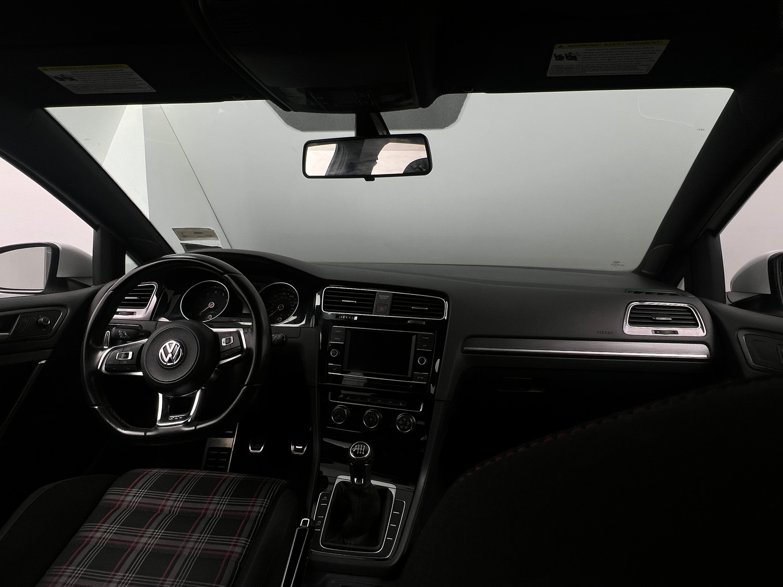 Thumbnail: 2019 Volkswagen Golf - 3