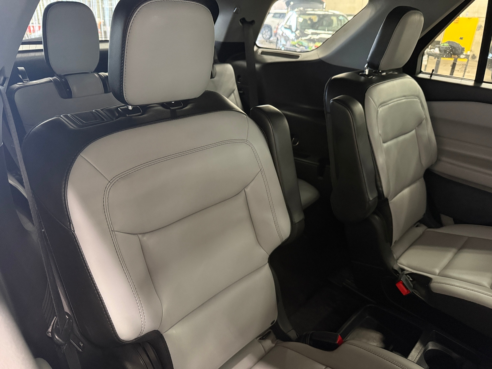 Thumbnail: 2021 Ford Explorer - 6