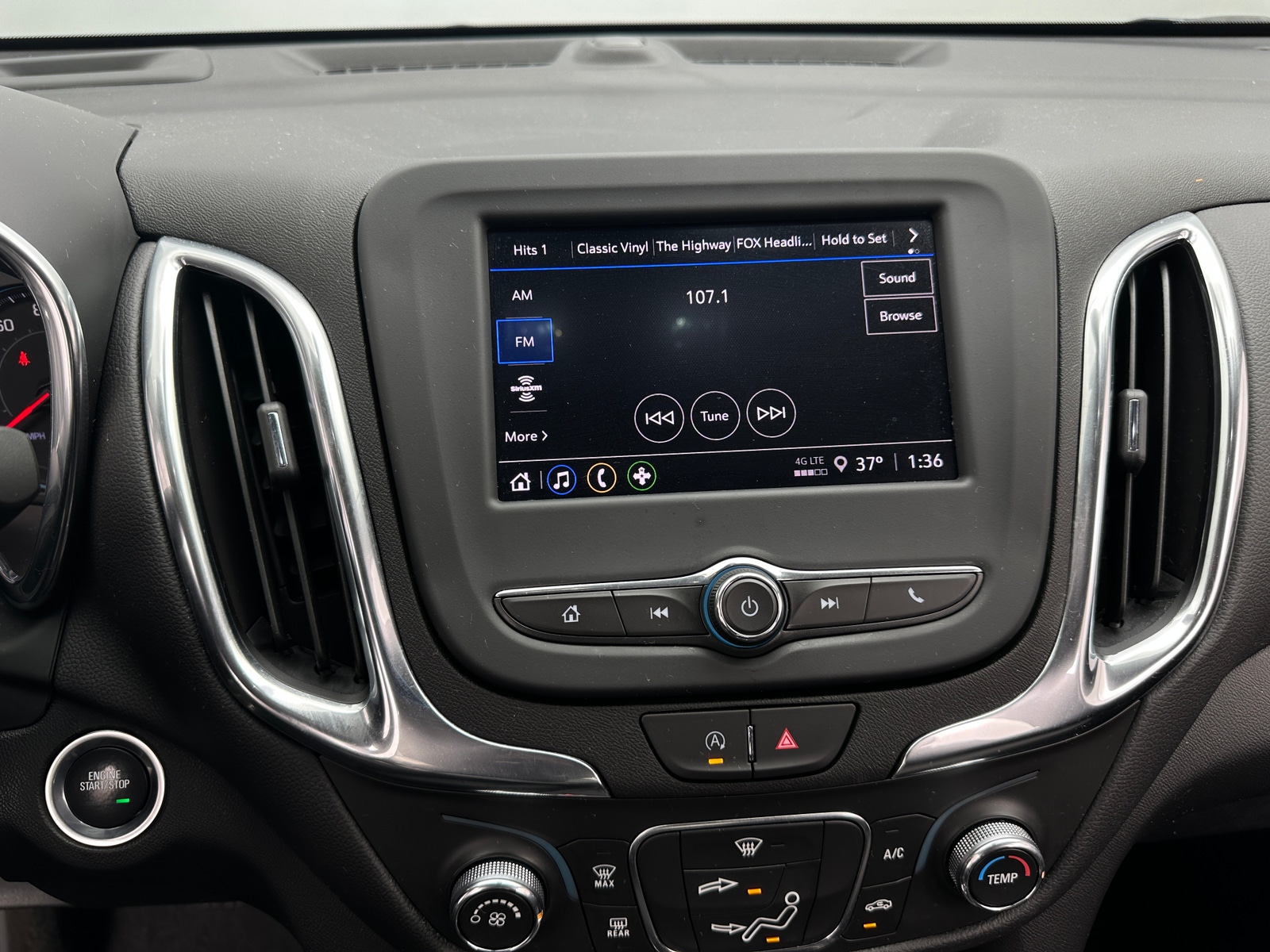 Thumbnail: 2024 Chevrolet Equinox - 4