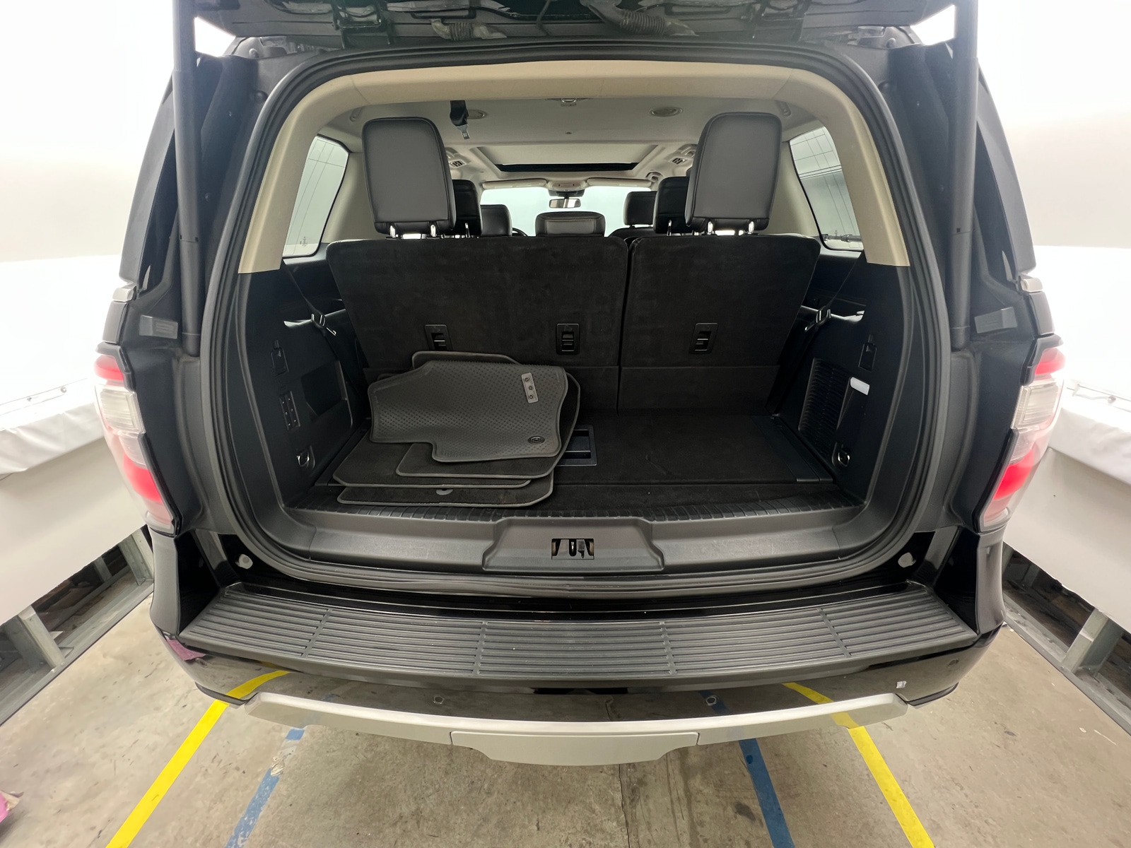 Thumbnail: 2019 Ford Expedition - 6