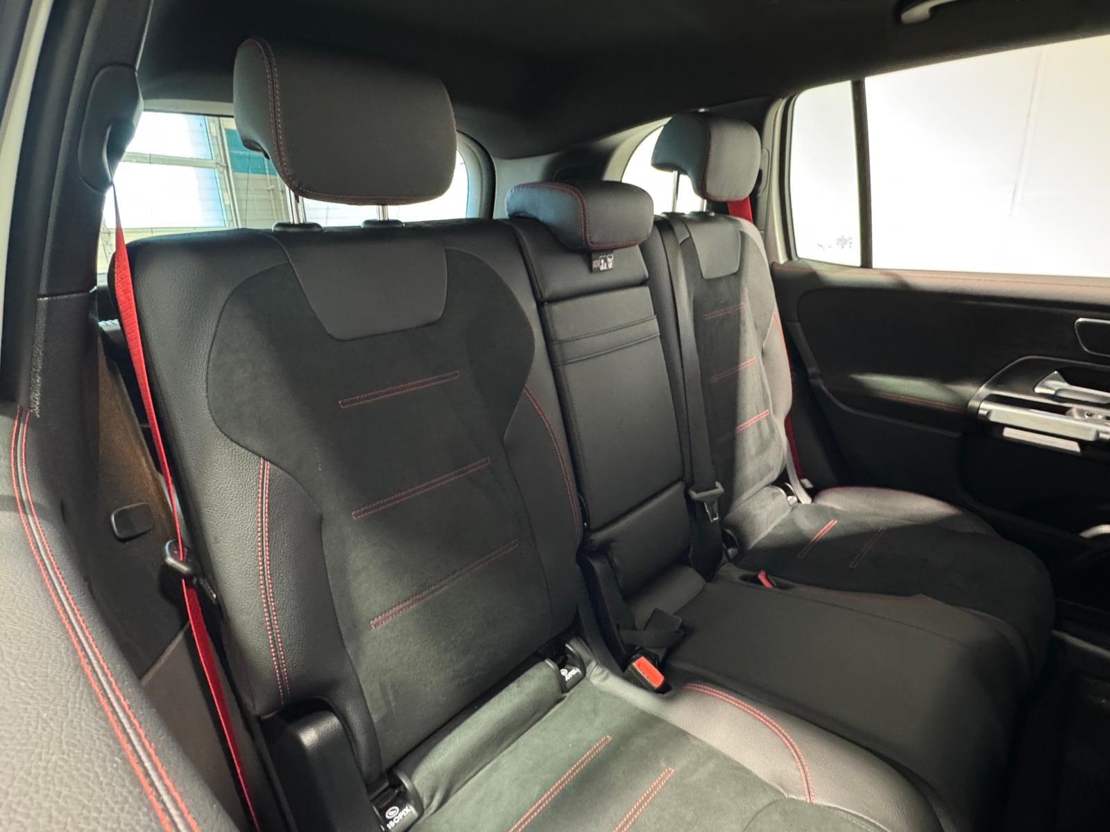 Thumbnail: 2025 Mercedes-Benz GLB - 5