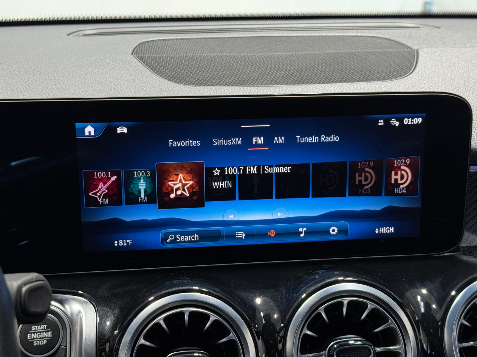 Thumbnail: 2025 Mercedes-Benz GLB - 3