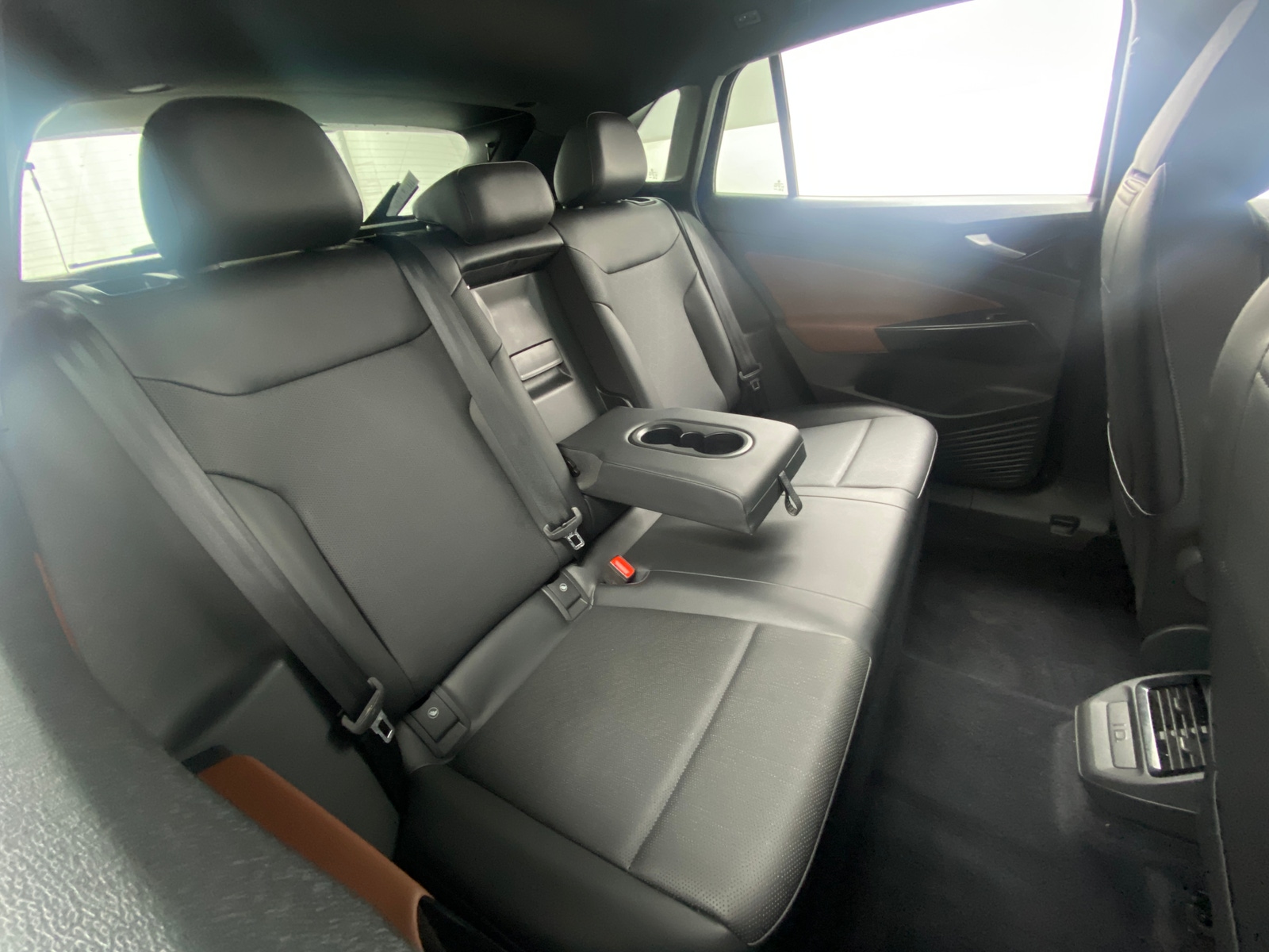 Thumbnail: 2022 Volkswagen ID.4 - 5