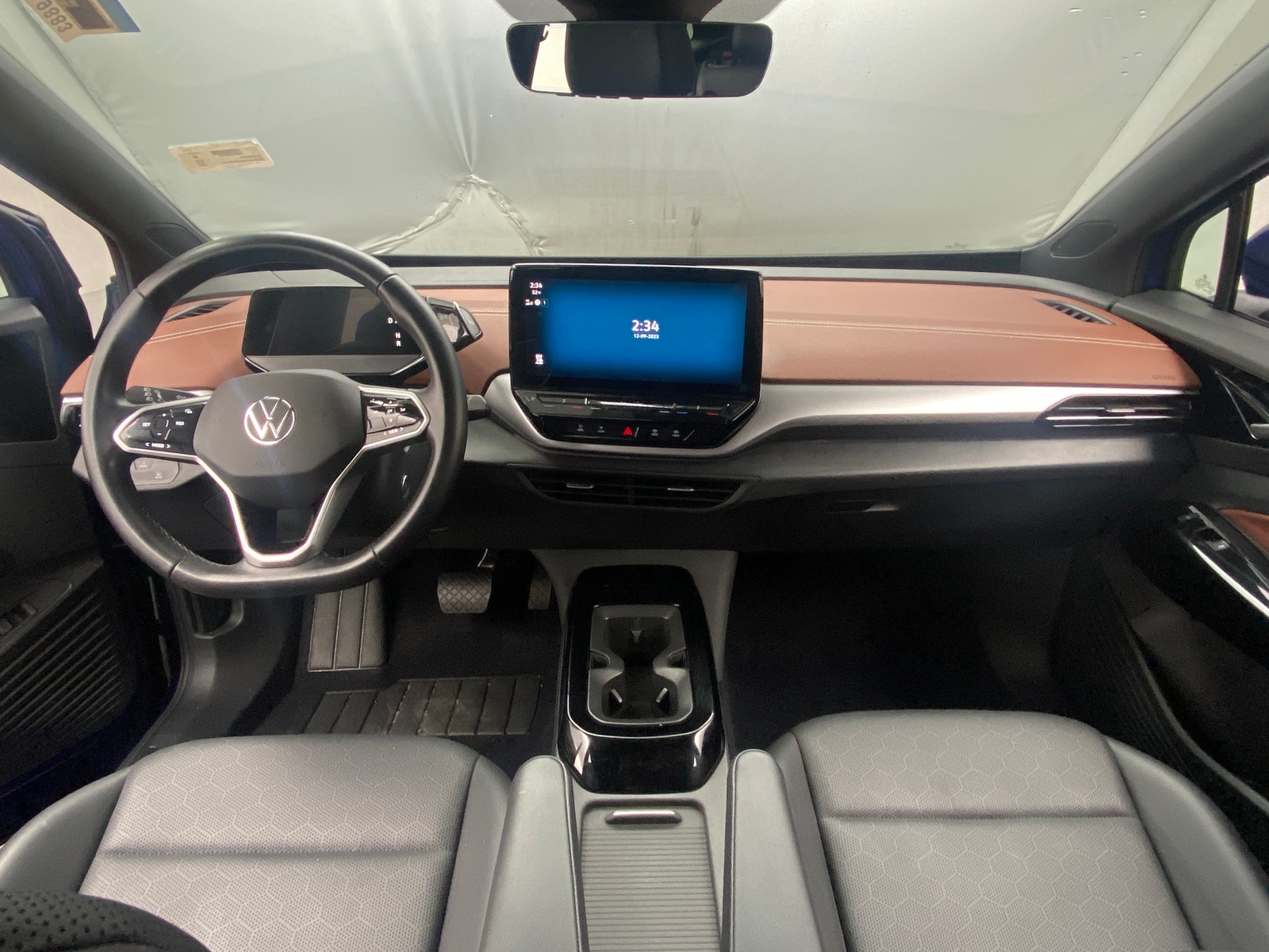 Thumbnail: 2022 Volkswagen ID.4 - 2