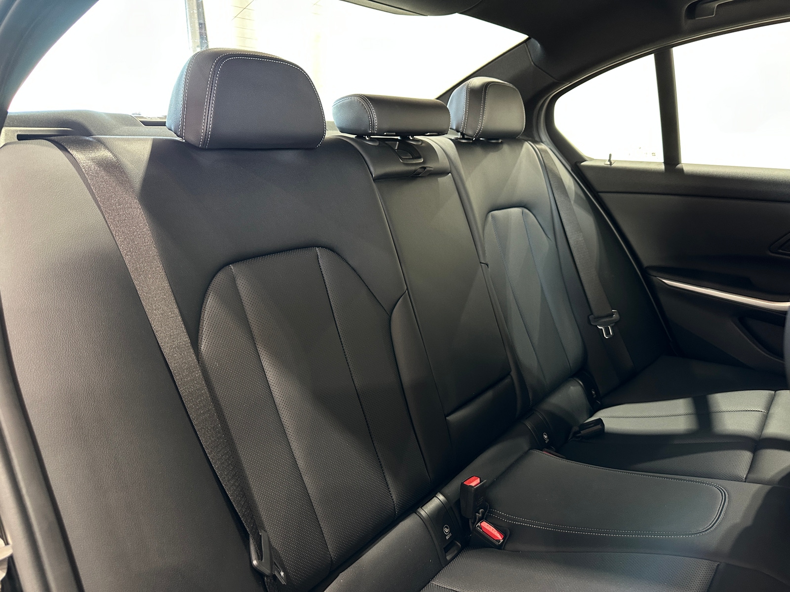 Thumbnail: 2025 BMW 3 Series - 5