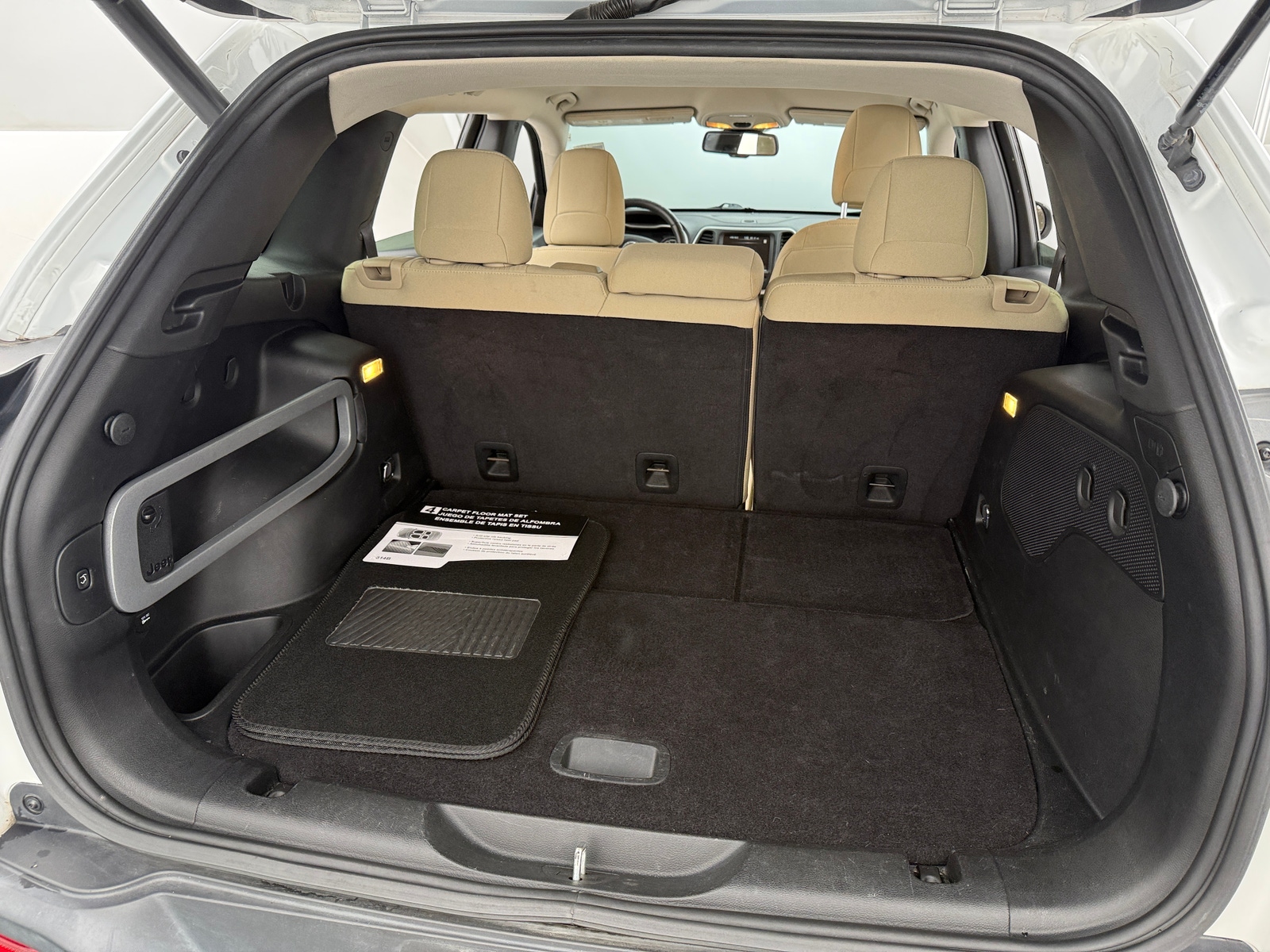 Thumbnail: 2015 Jeep Cherokee - 7