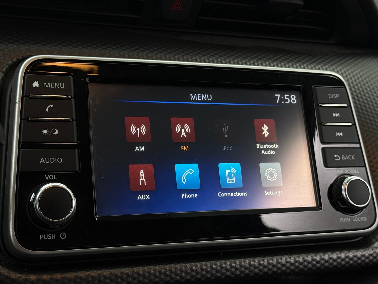 Thumbnail: 2020 Nissan Kicks - 4