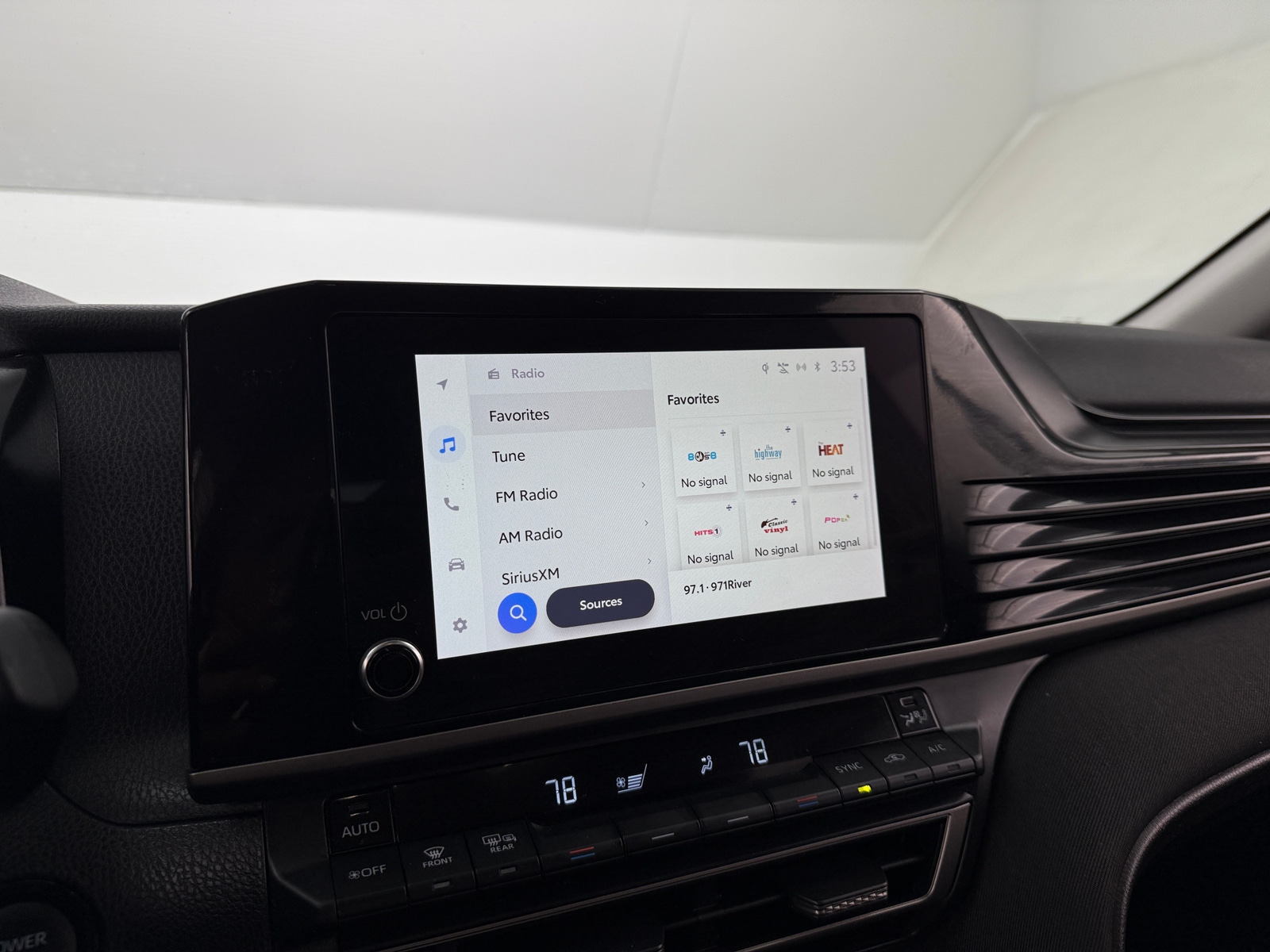 Thumbnail: 2025 Toyota Camry - 4