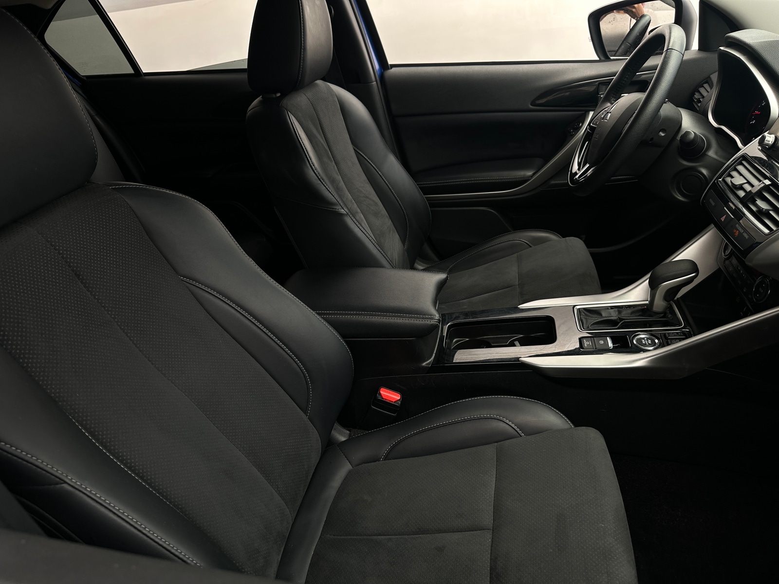 Thumbnail: 2024 Mitsubishi Eclipse Cross - 2