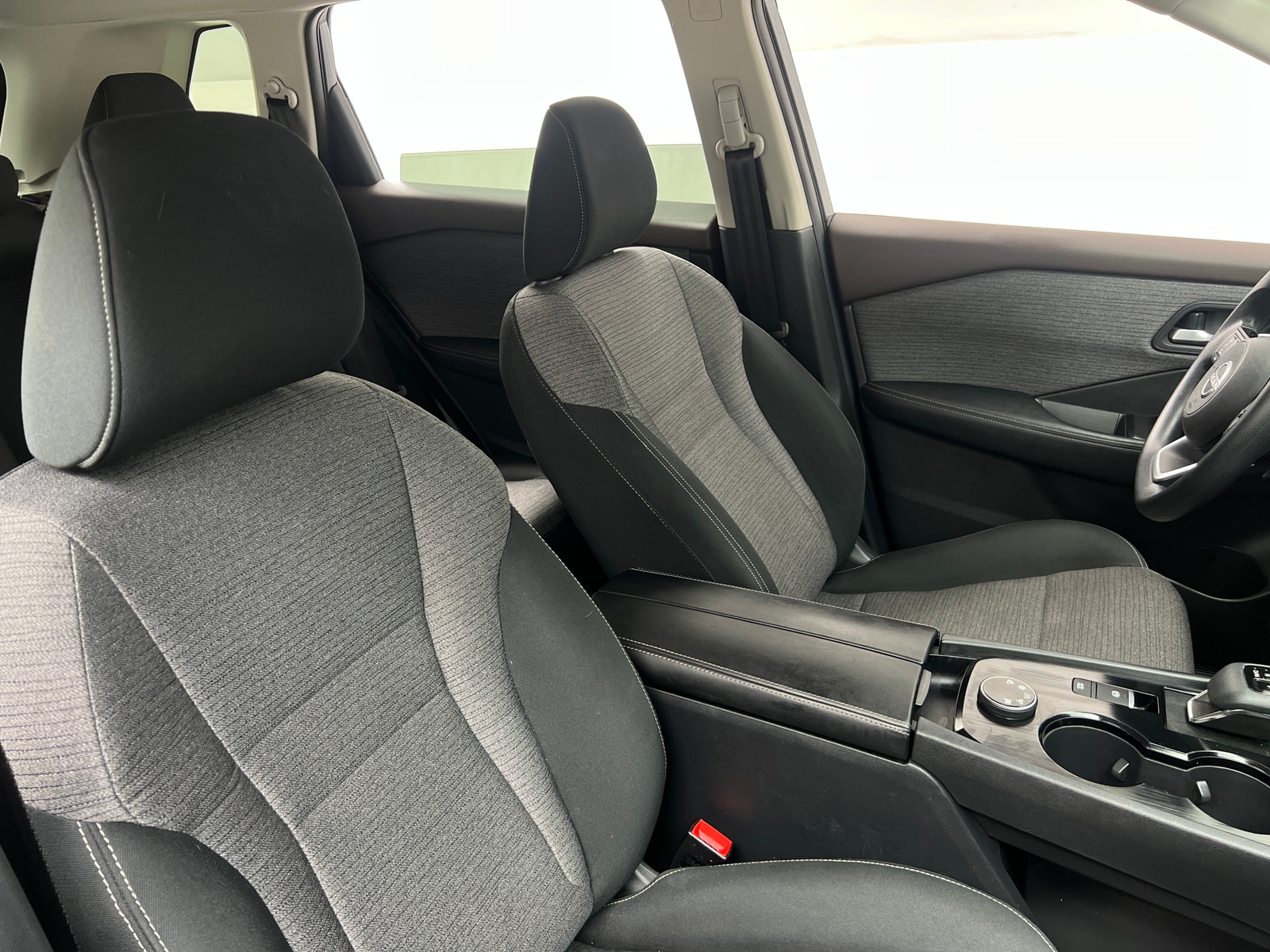 Thumbnail: 2022 Nissan Rogue - 2