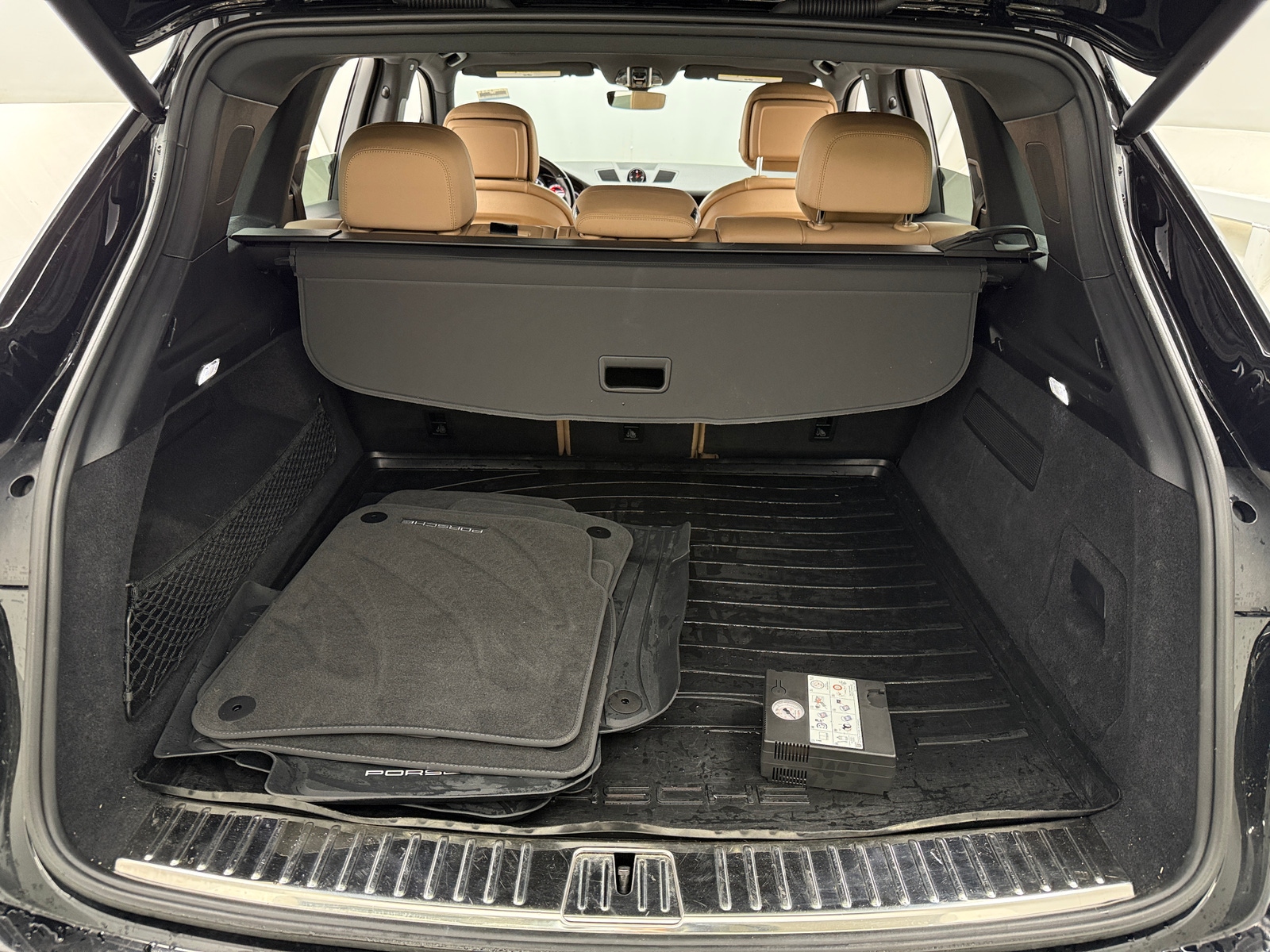 Thumbnail: 2021 Porsche Cayenne - 6