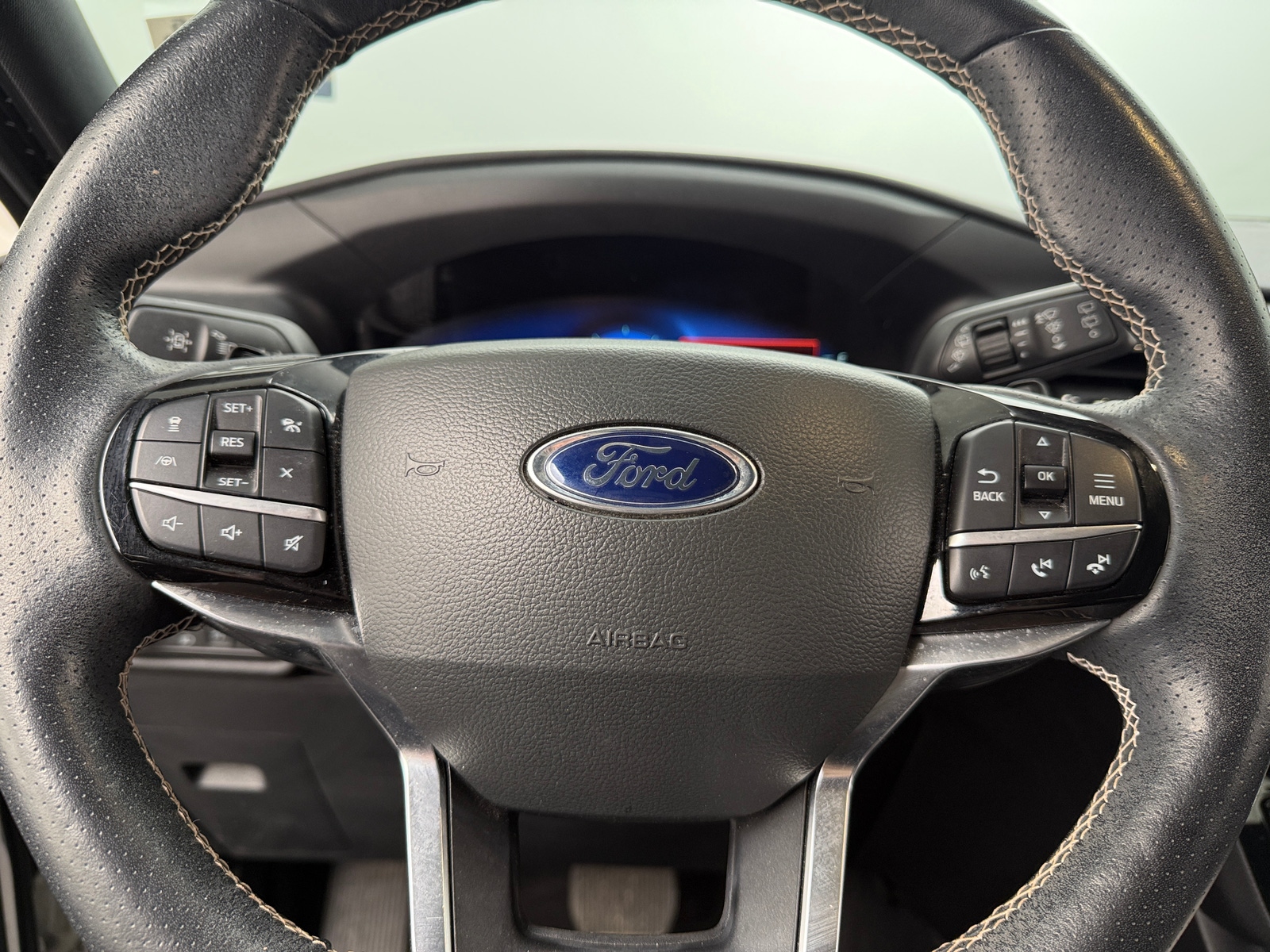 Thumbnail: 2022 Ford Explorer - 4