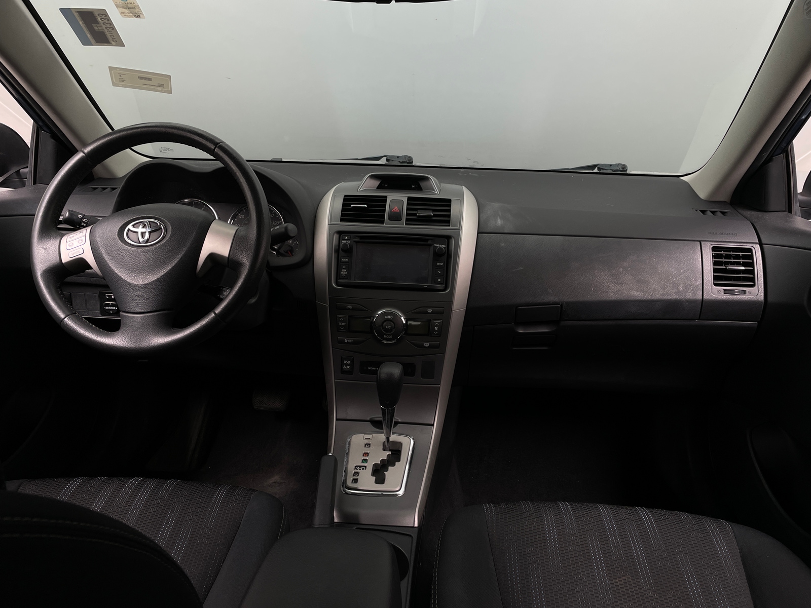 Thumbnail: 2013 Toyota Corolla - 3