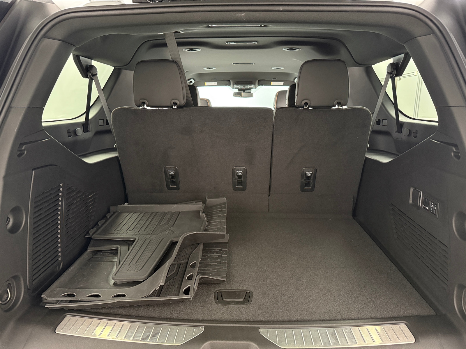 Thumbnail: 2024 GMC Yukon XL - 6