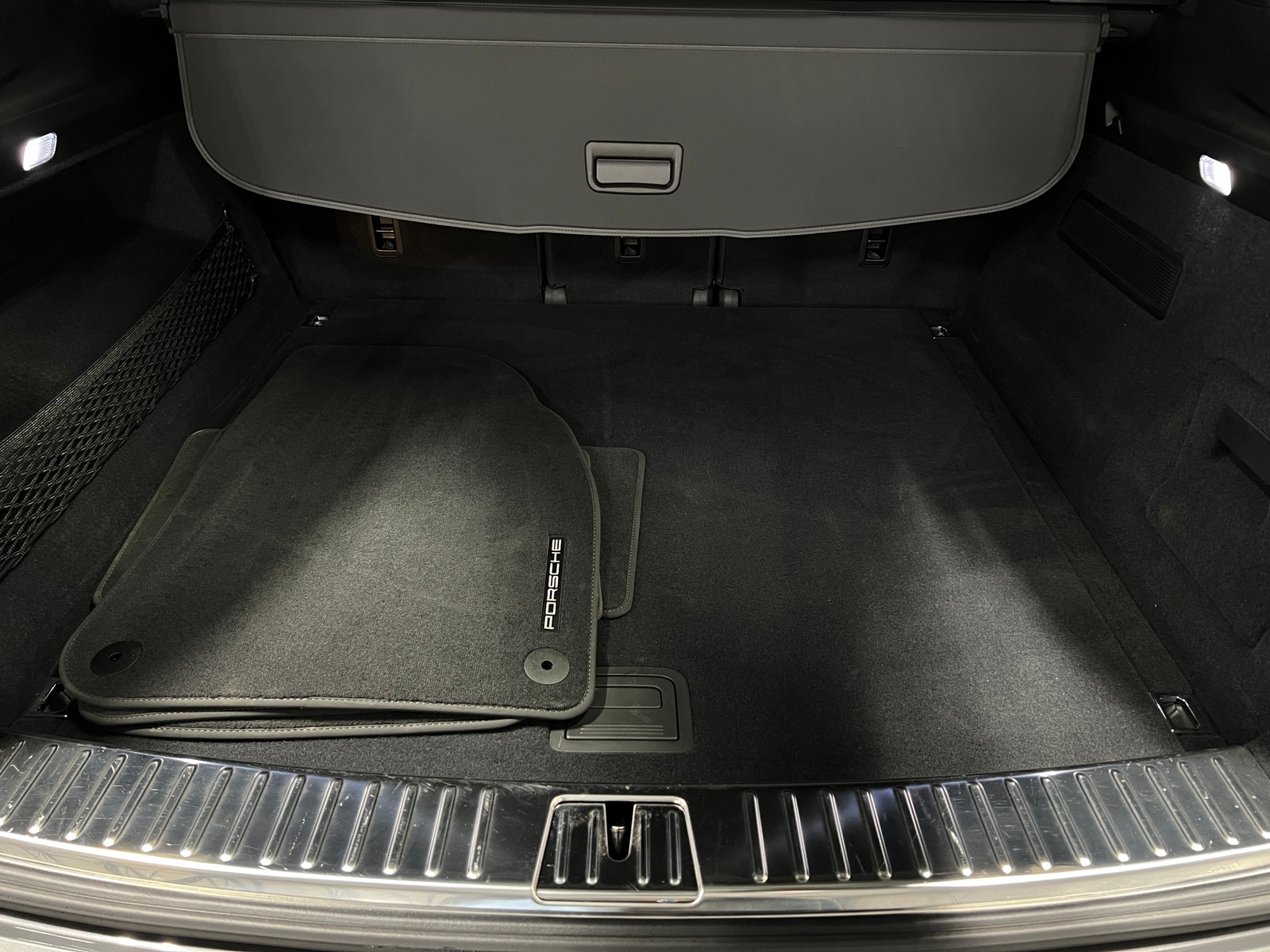 Thumbnail: 2020 Porsche Cayenne - 6