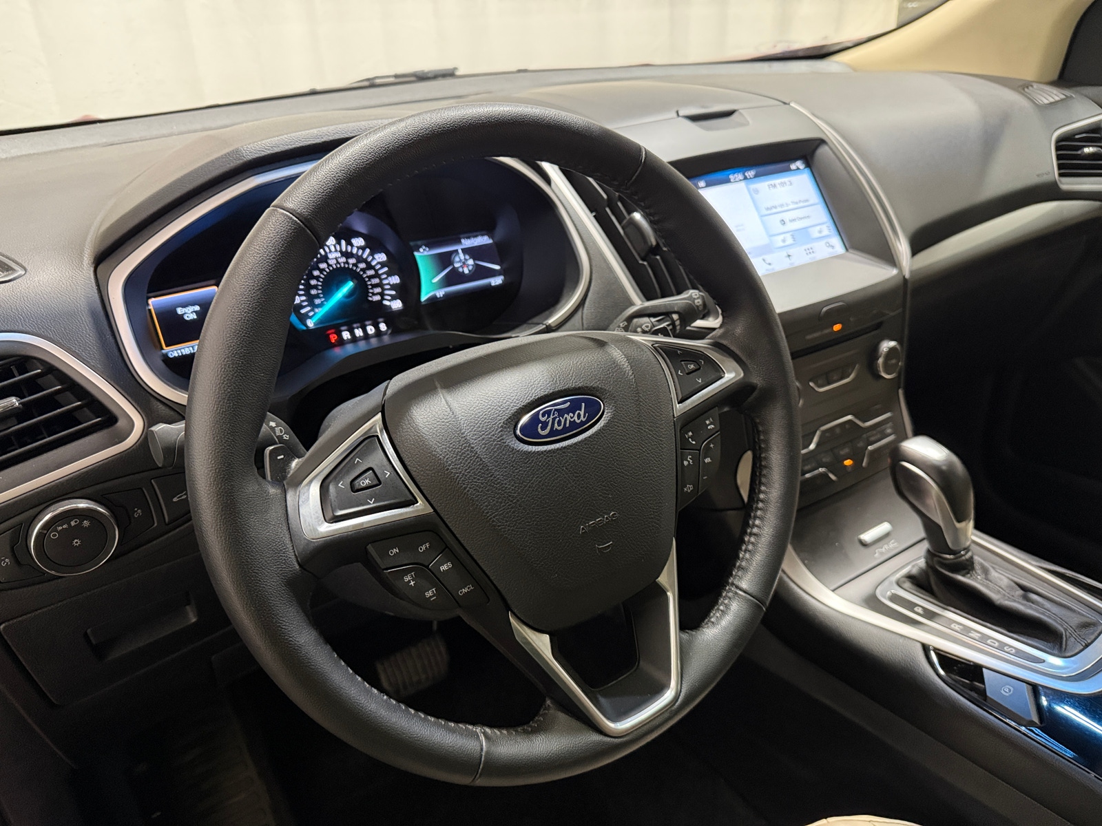 Thumbnail: 2016 Ford Edge - 4