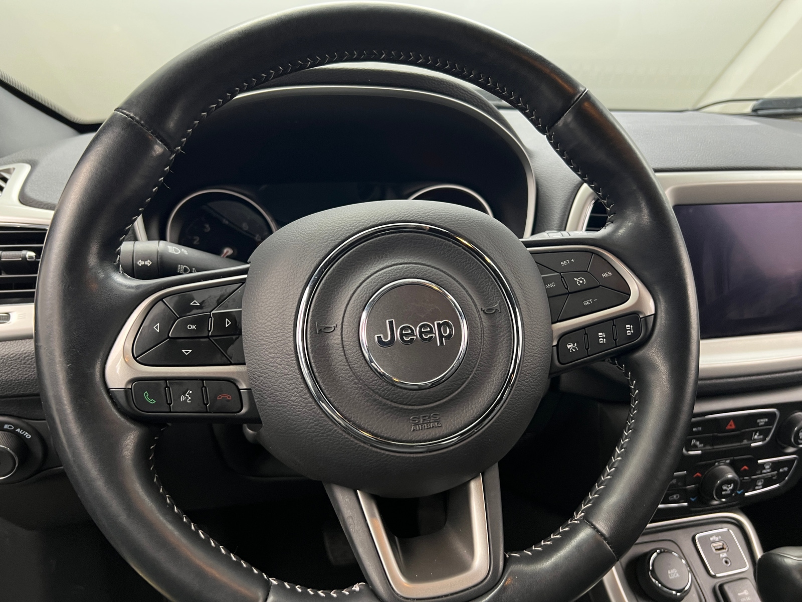 Thumbnail: 2021 Jeep Compass - 4