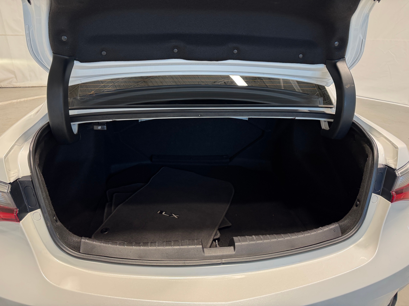 Thumbnail: 2019 Acura ILX - 6