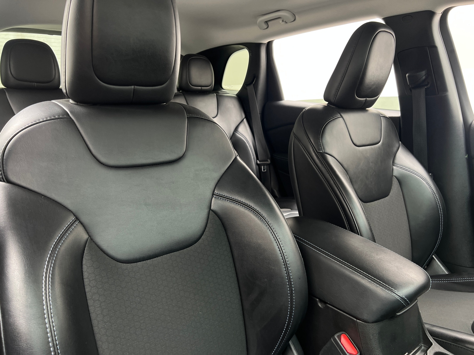 Thumbnail: 2019 Jeep Cherokee - 2