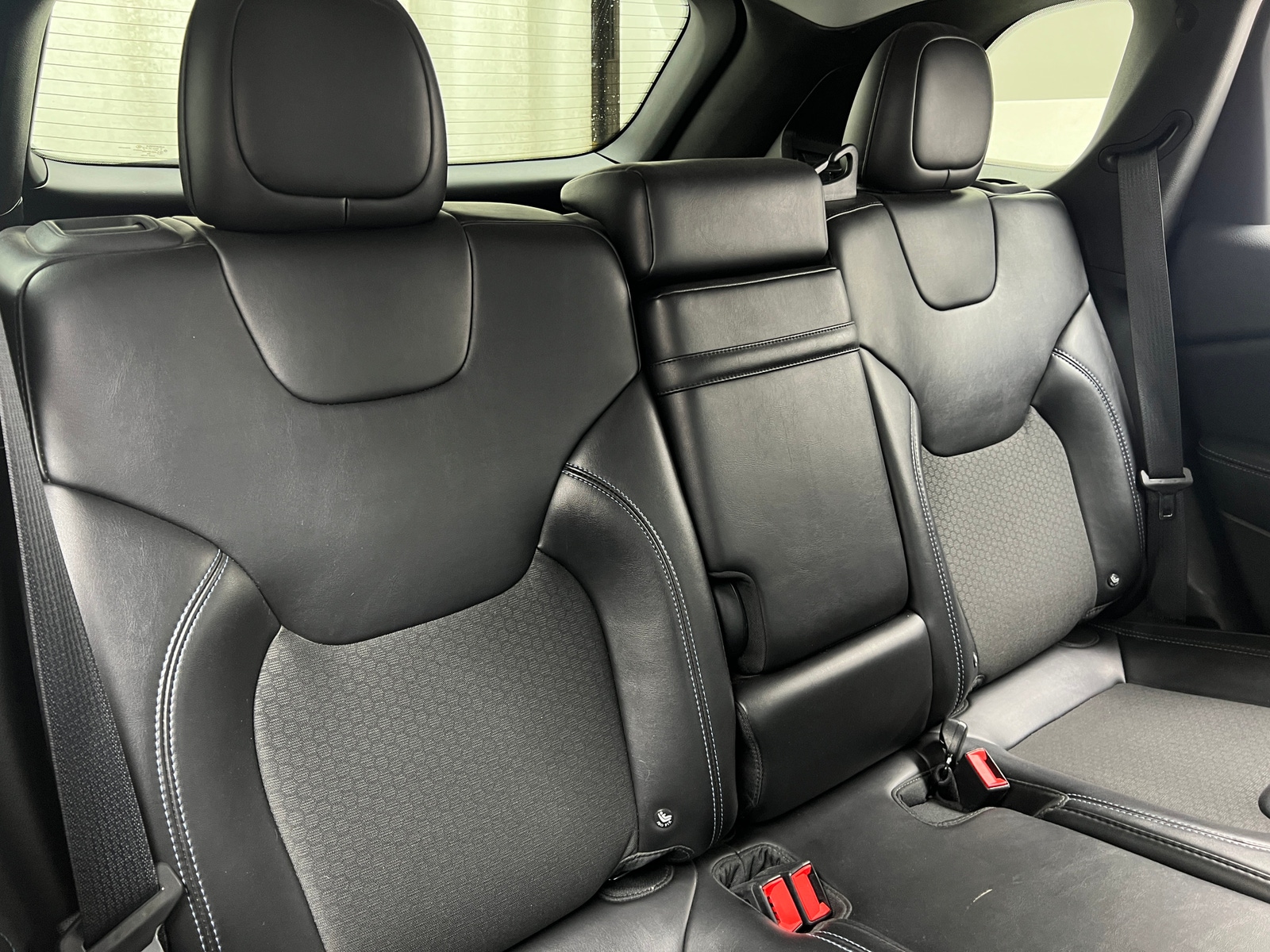 Thumbnail: 2019 Jeep Cherokee - 6