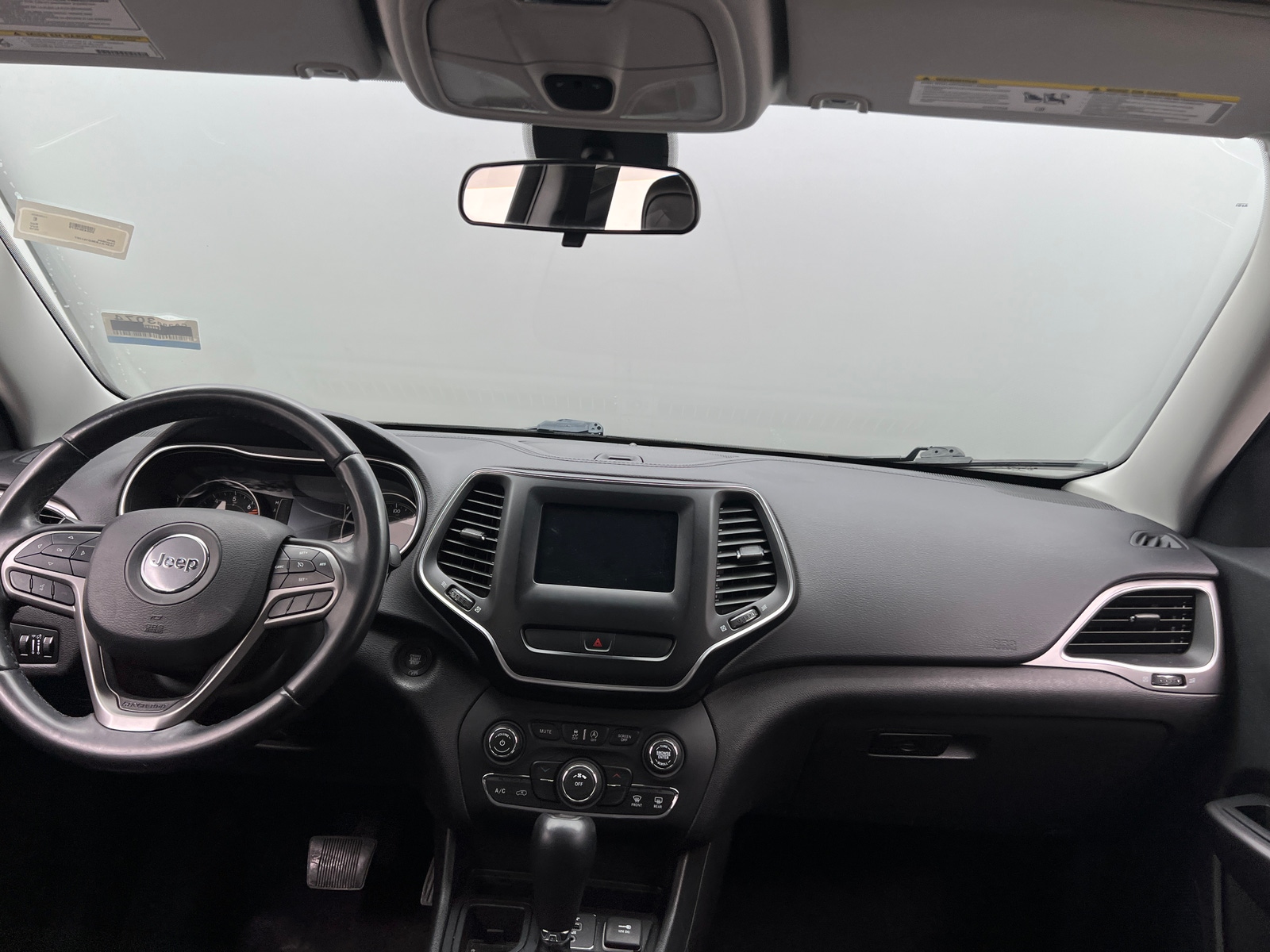 Thumbnail: 2019 Jeep Cherokee - 3