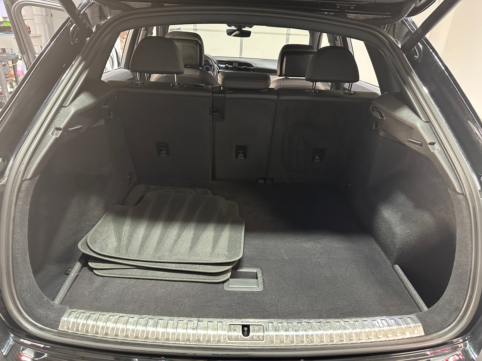 Thumbnail: 2021 Audi Q3 - 6