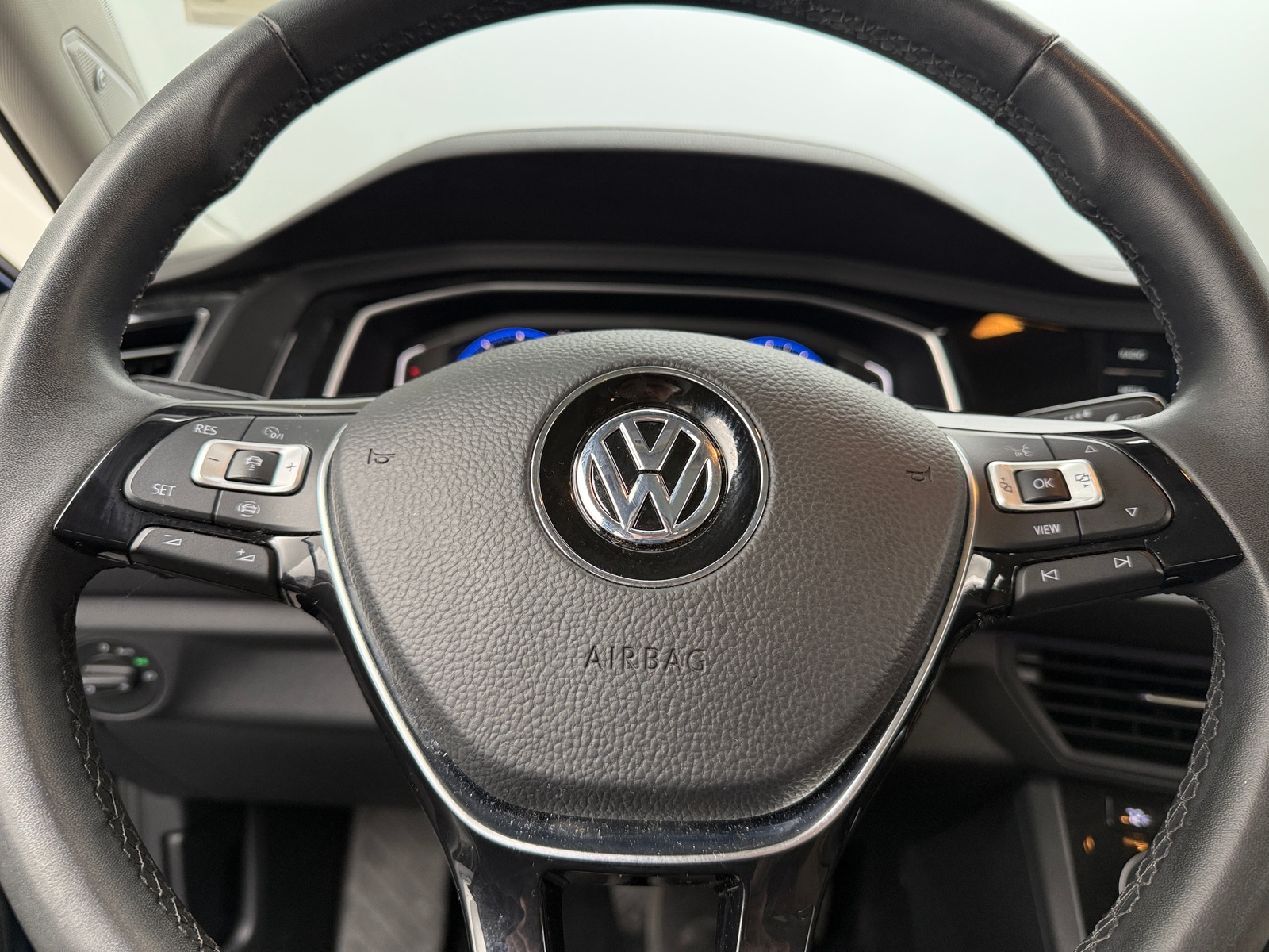 Thumbnail: 2020 Volkswagen Jetta - 4