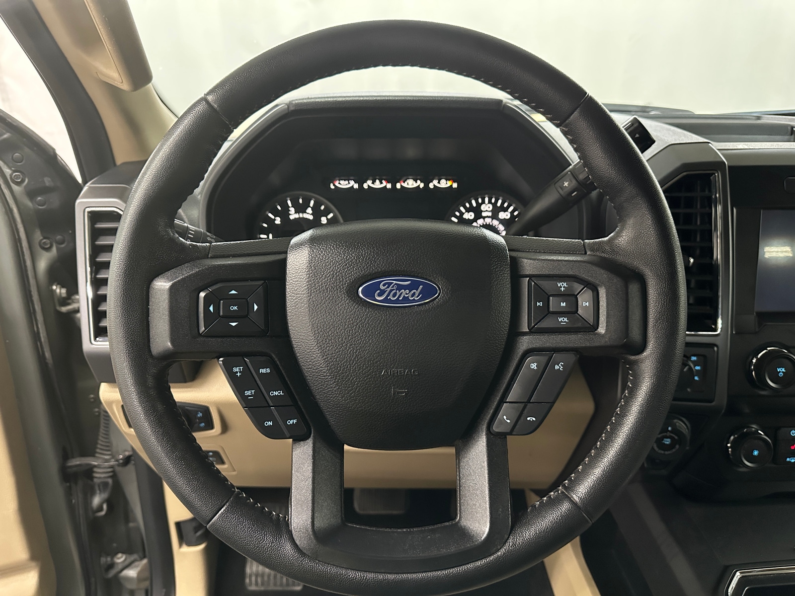 Thumbnail: 2019 Ford Econoline - 5