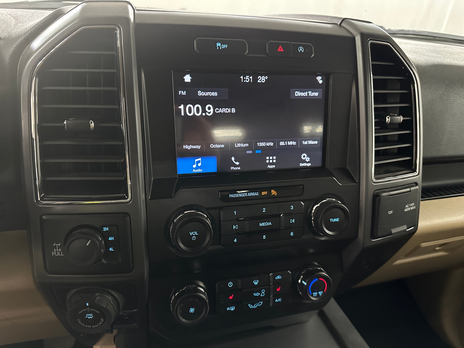 Thumbnail: 2019 Ford Econoline - 4