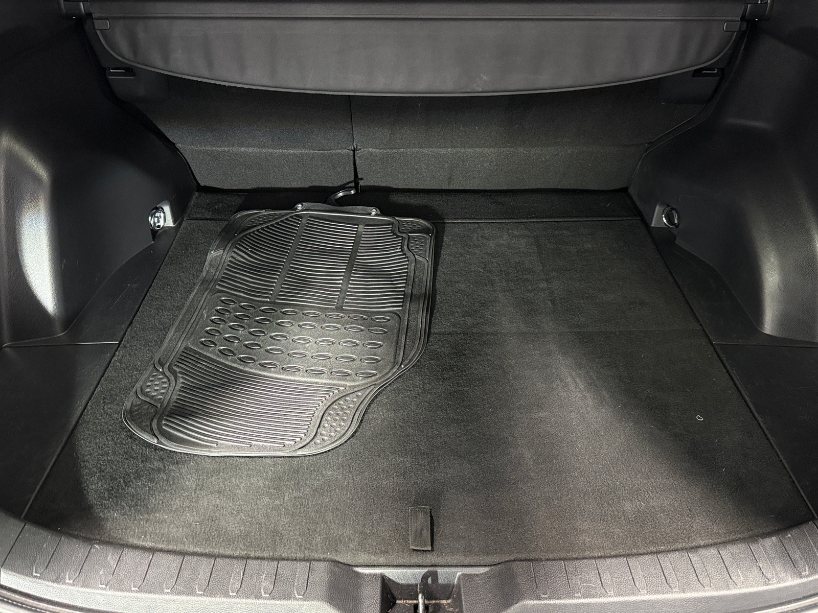 Thumbnail: 2021 Toyota RAV4 - 7