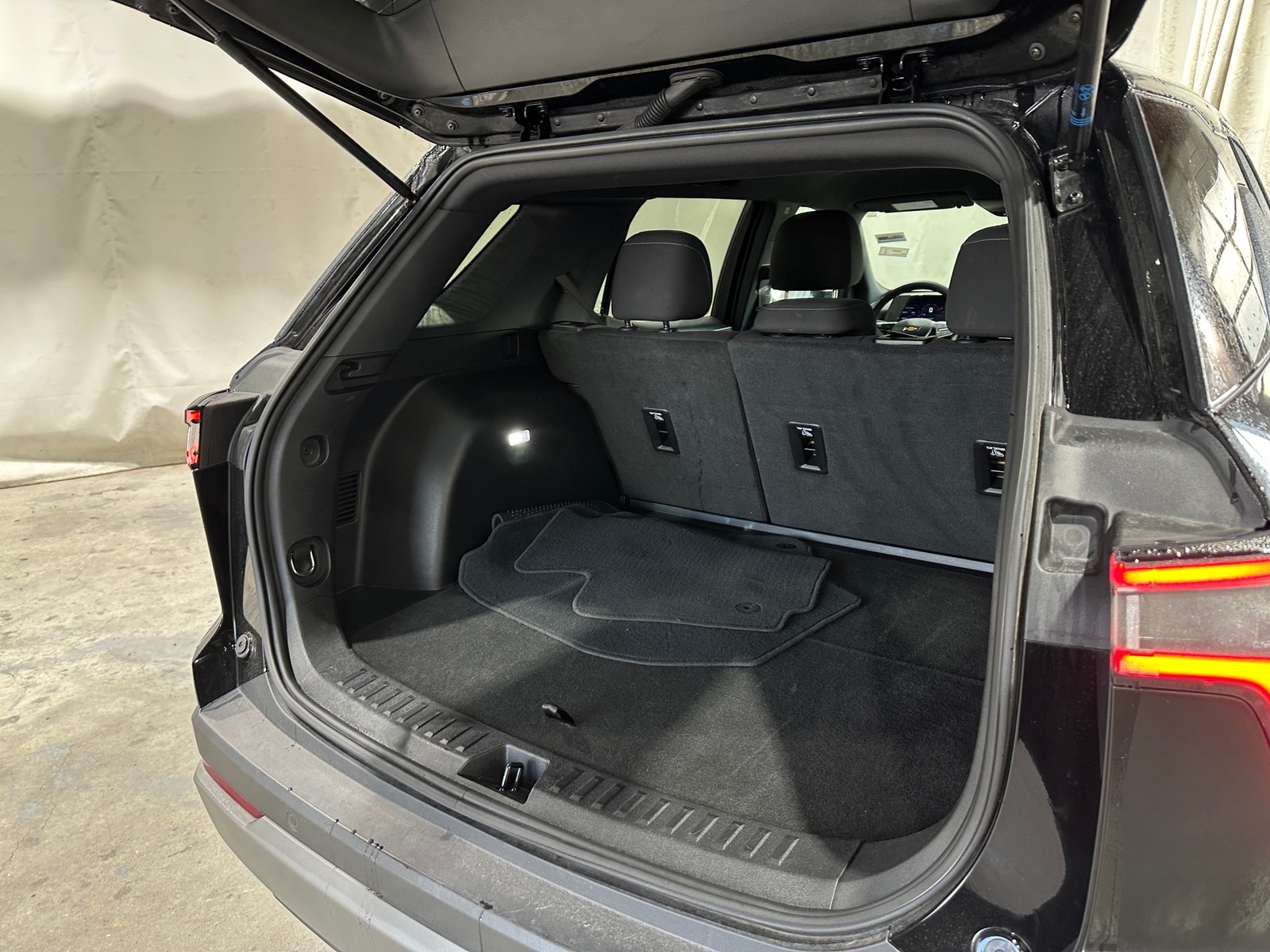 Thumbnail: 2025 Chevrolet Equinox - 7