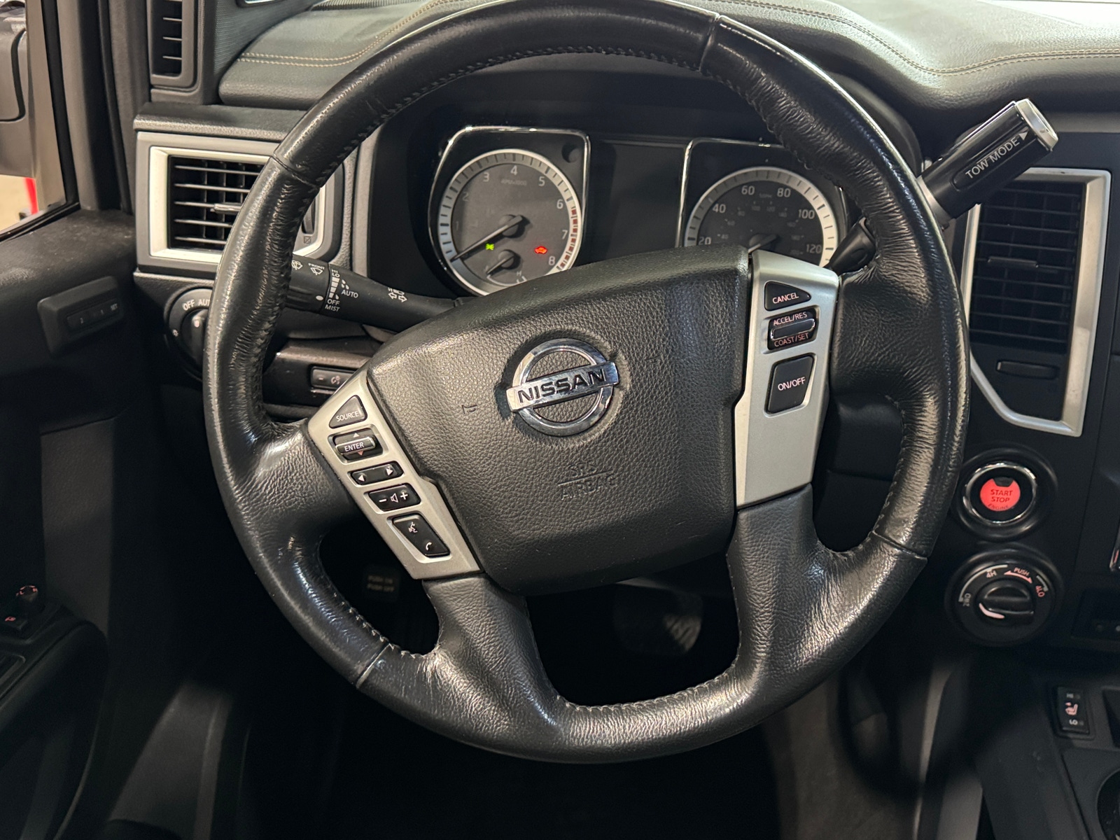 Thumbnail: 2019 Nissan Titan - 4