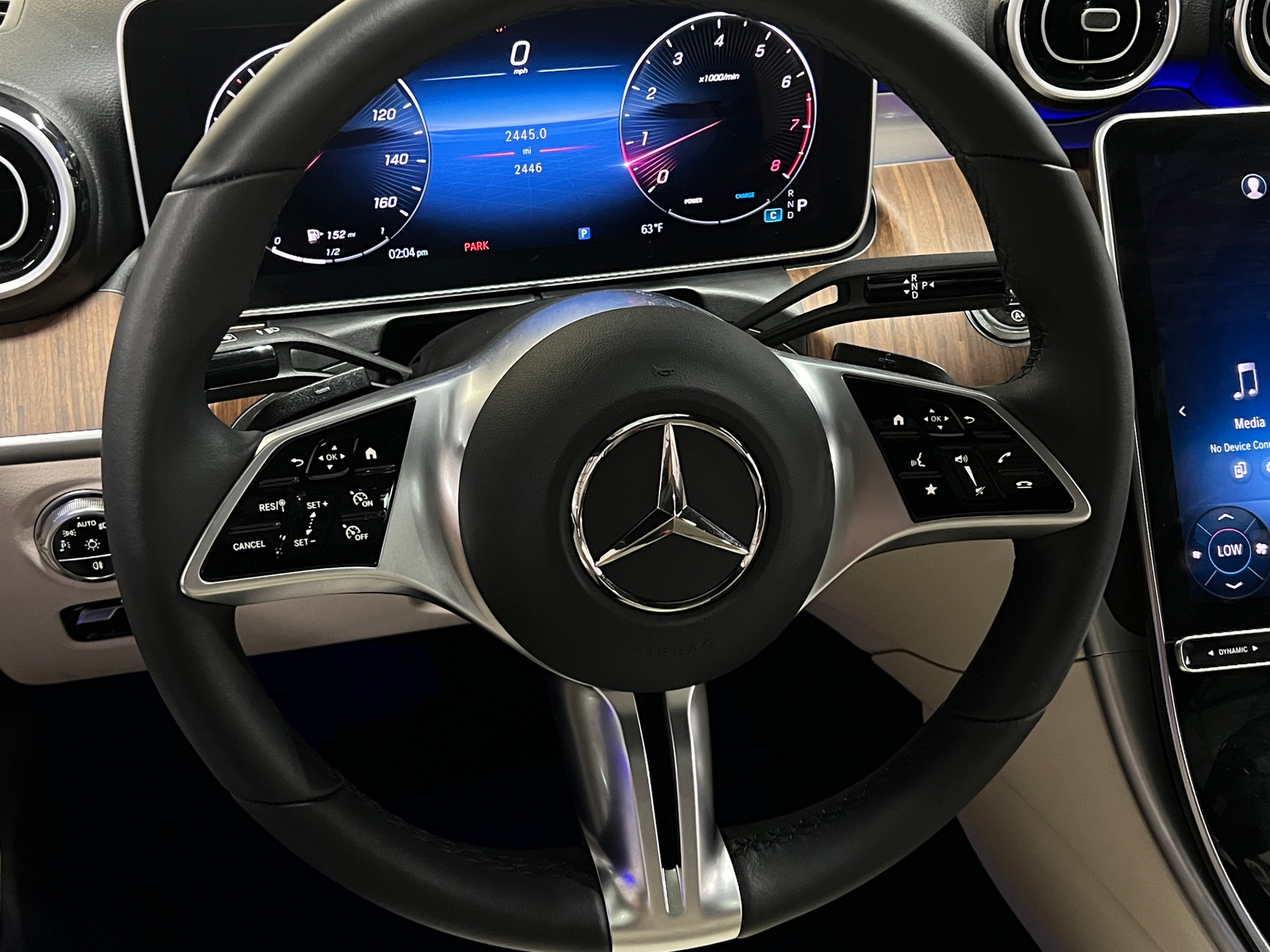 Thumbnail: 2024 Mercedes-Benz C-Class - 4