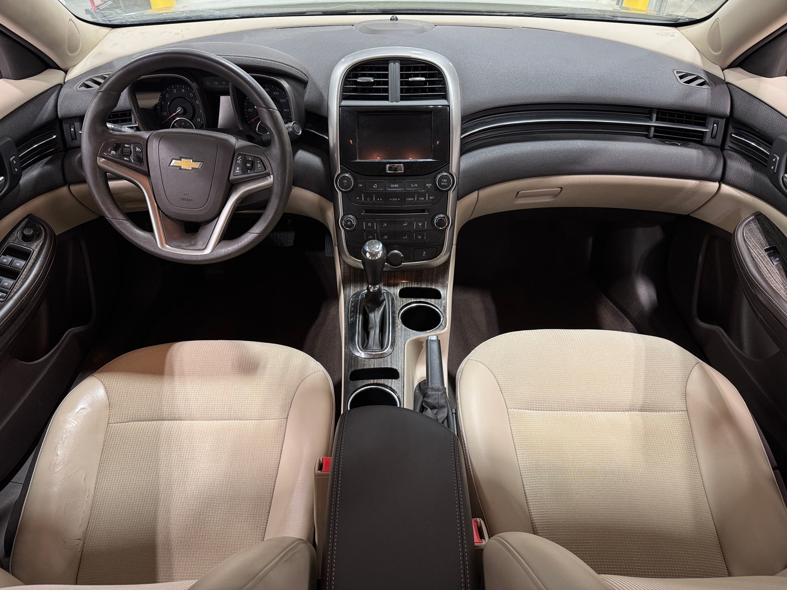 Thumbnail: 2015 Chevrolet Malibu - 3