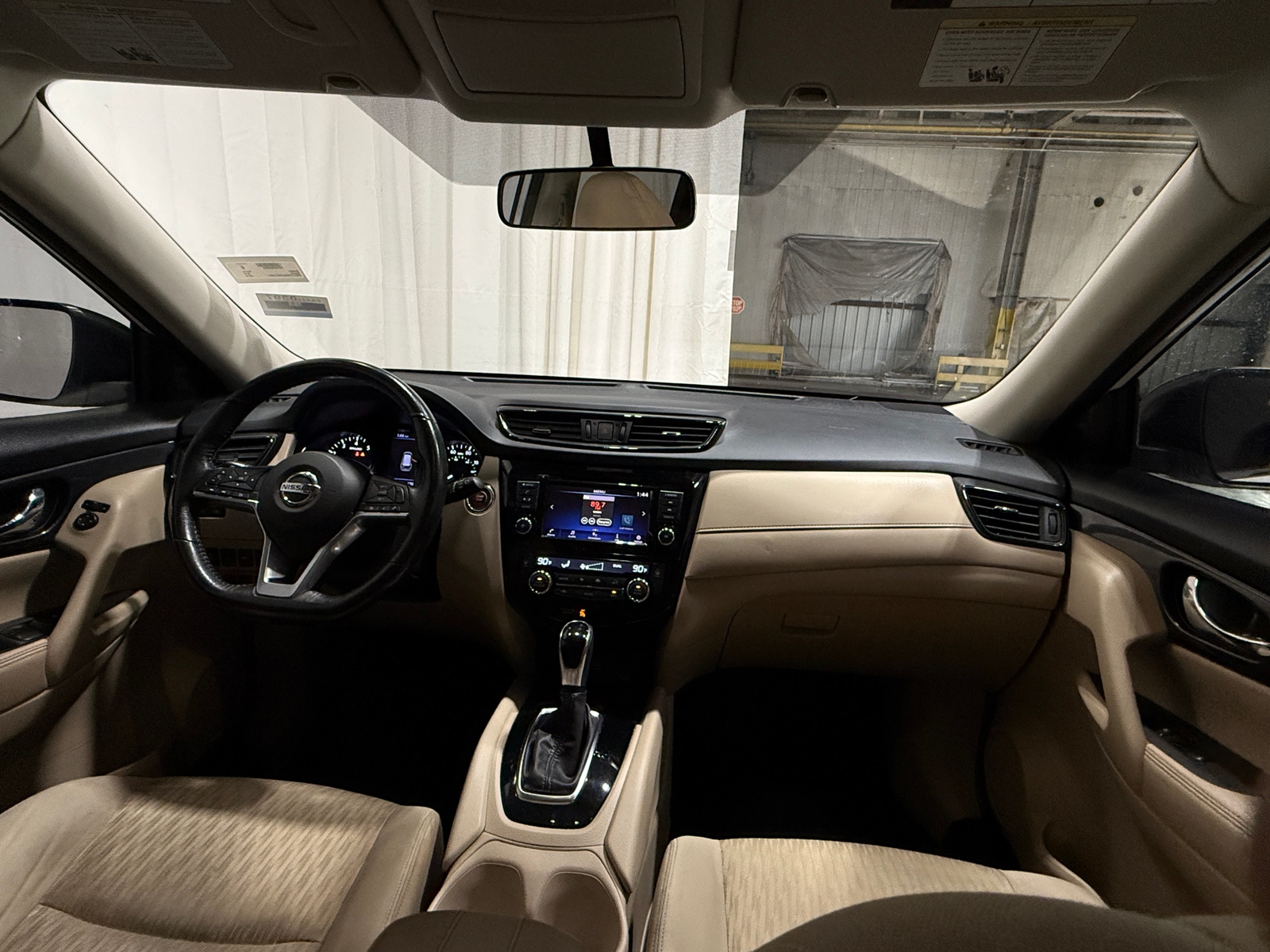 Thumbnail: 2018 Nissan Rogue - 3