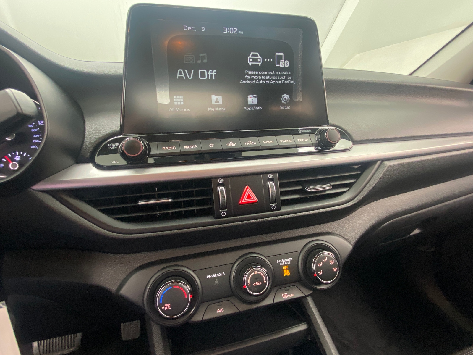 Thumbnail: 2020 Kia Forte - 4