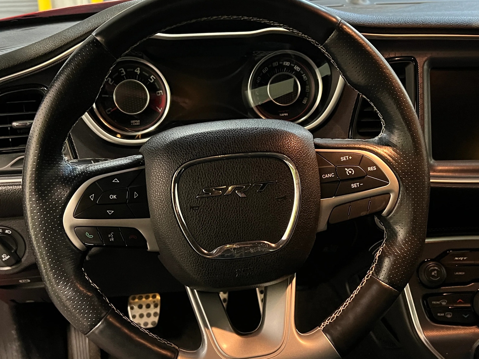 Thumbnail: 2015 Dodge Challenger - 4