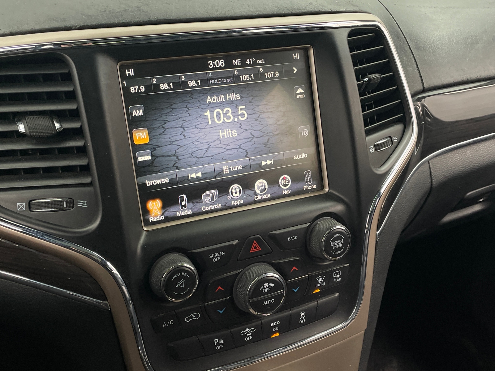 Thumbnail: 2014 Jeep Grand Cherokee - 3