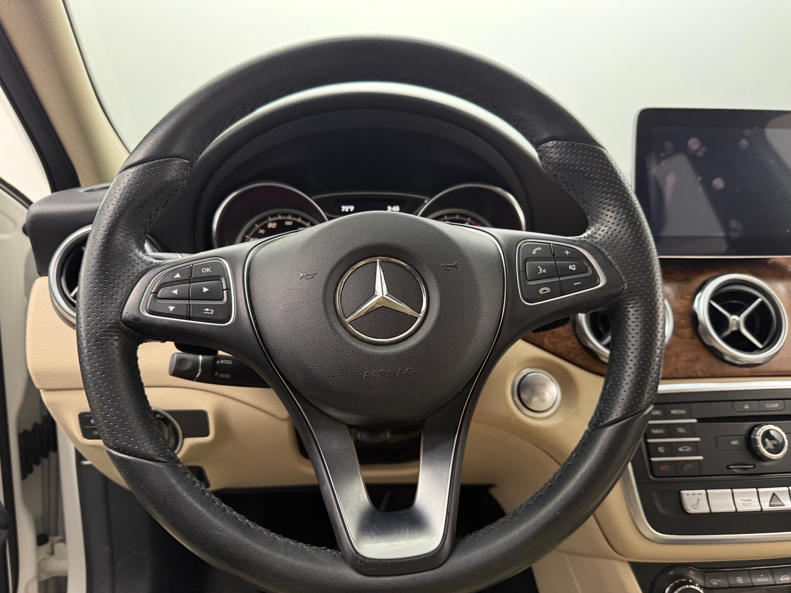 Thumbnail: 2018 Mercedes-Benz GLA - 4