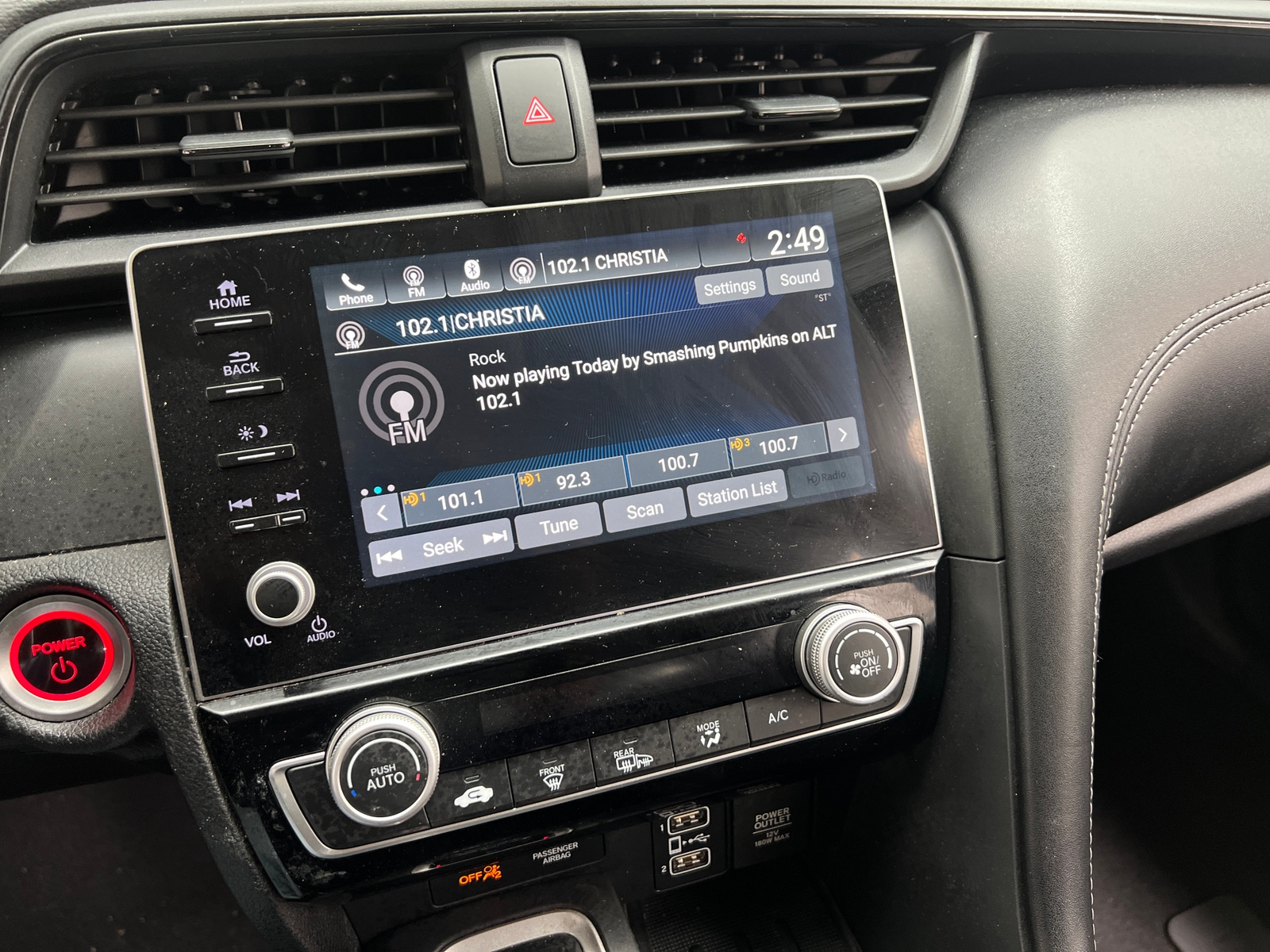 Thumbnail: 2019 Honda Insight - 4