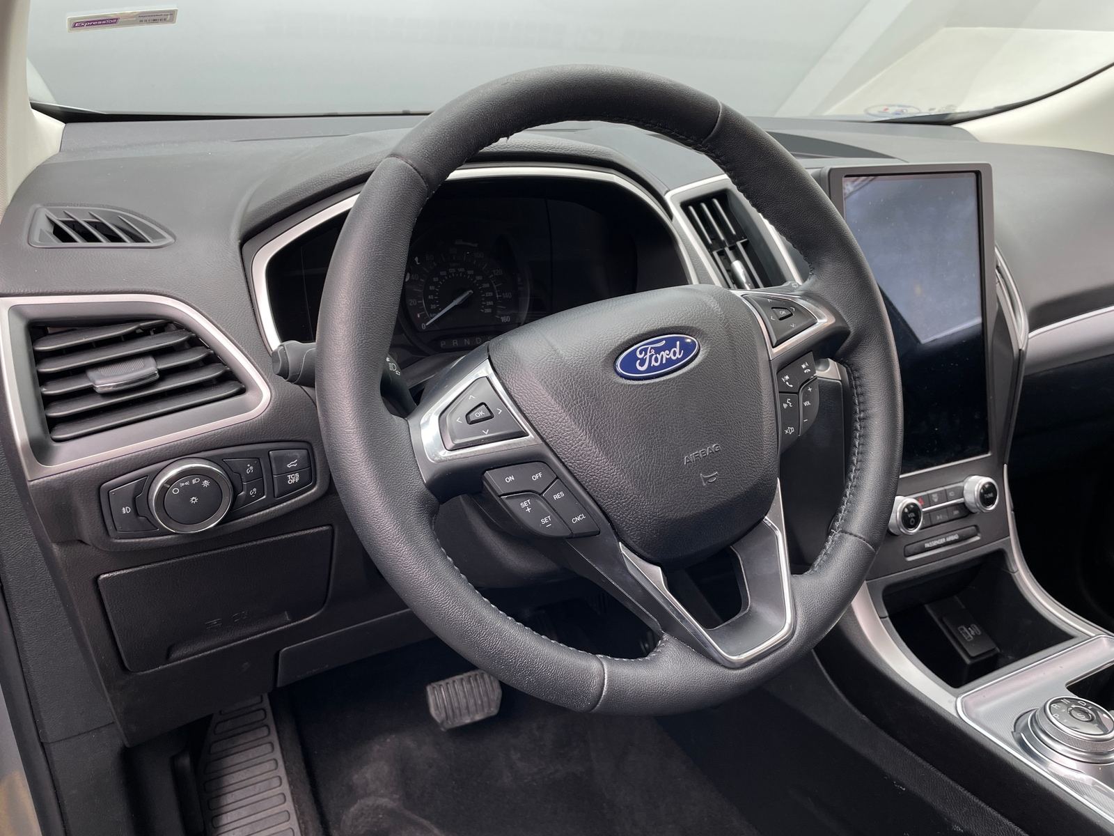 Thumbnail: 2021 Ford Edge - 4