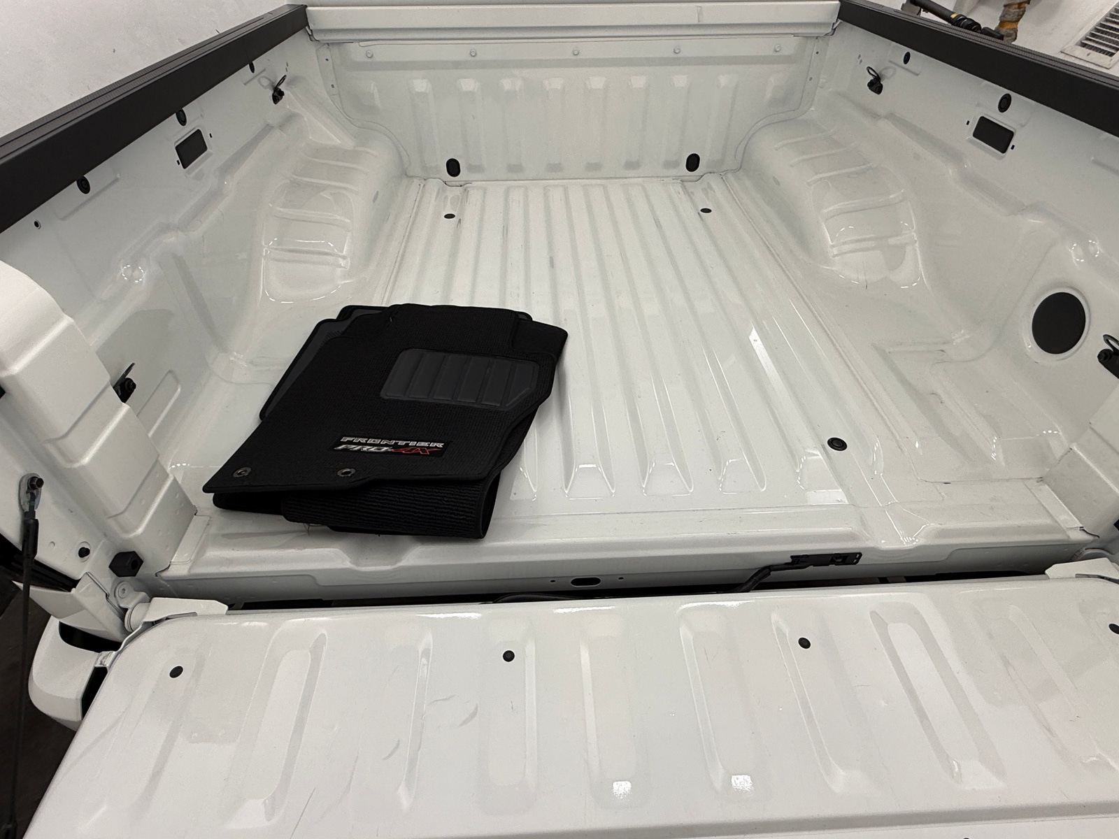 Thumbnail: 2025 Nissan Frontier - 7